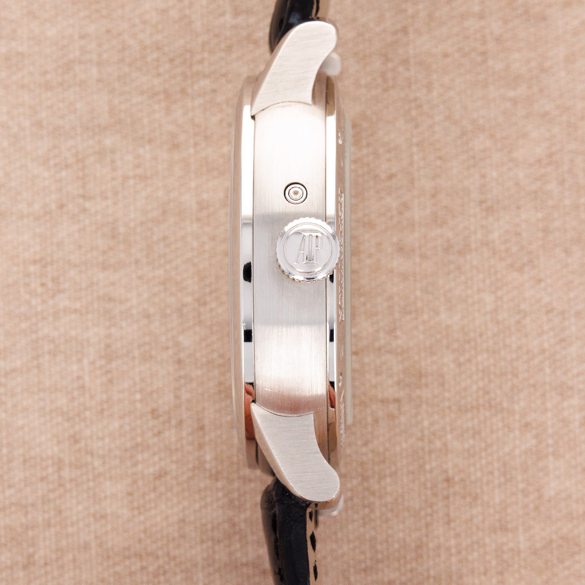 Audemars Piguet Platinum Jump Hour Minute Repeater Ref. 26151 - Image 4