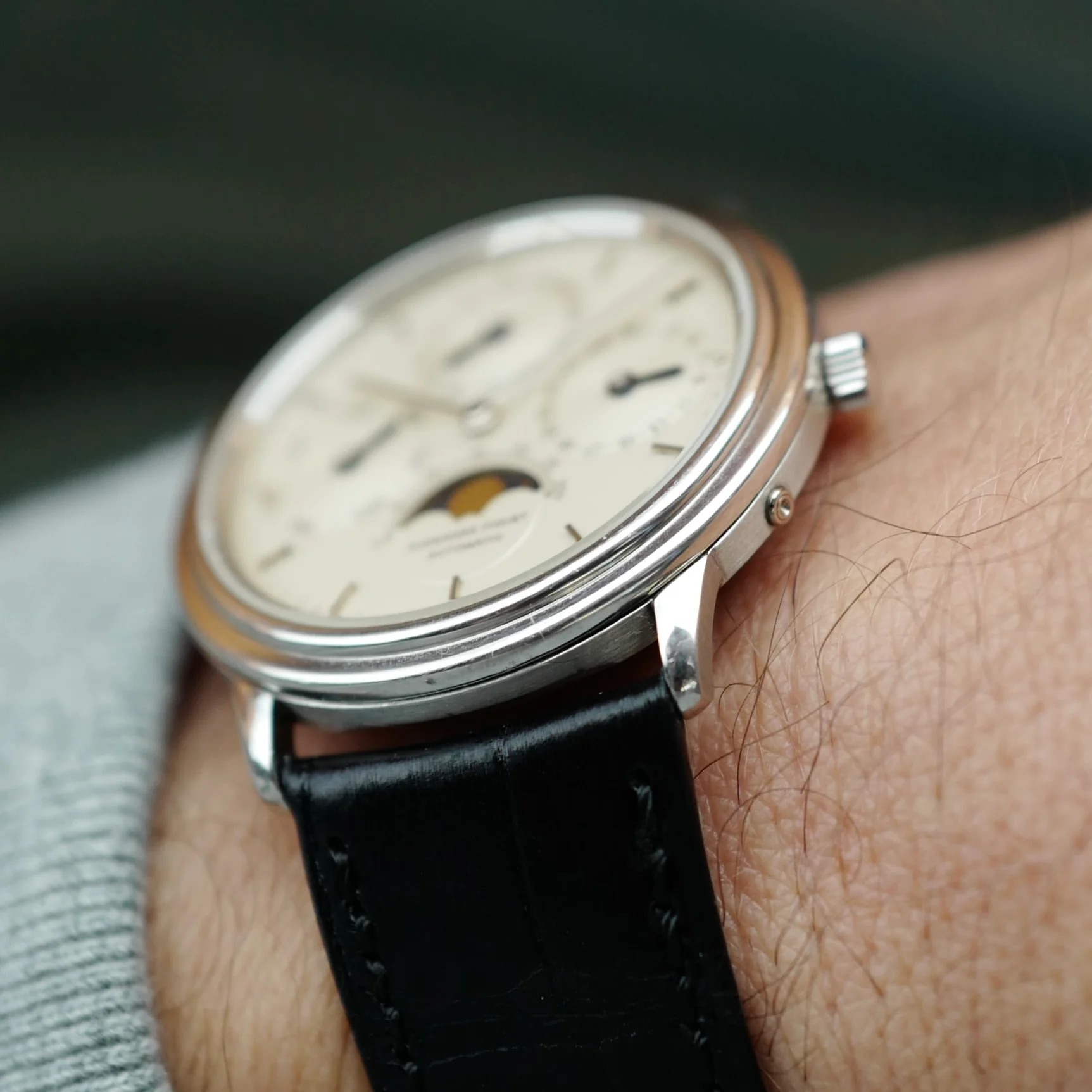 Audemars Piguet Platinum Quantieme Perpetual Ref. 25548 with Rare Silver Dial (New Arrival) - Image 3