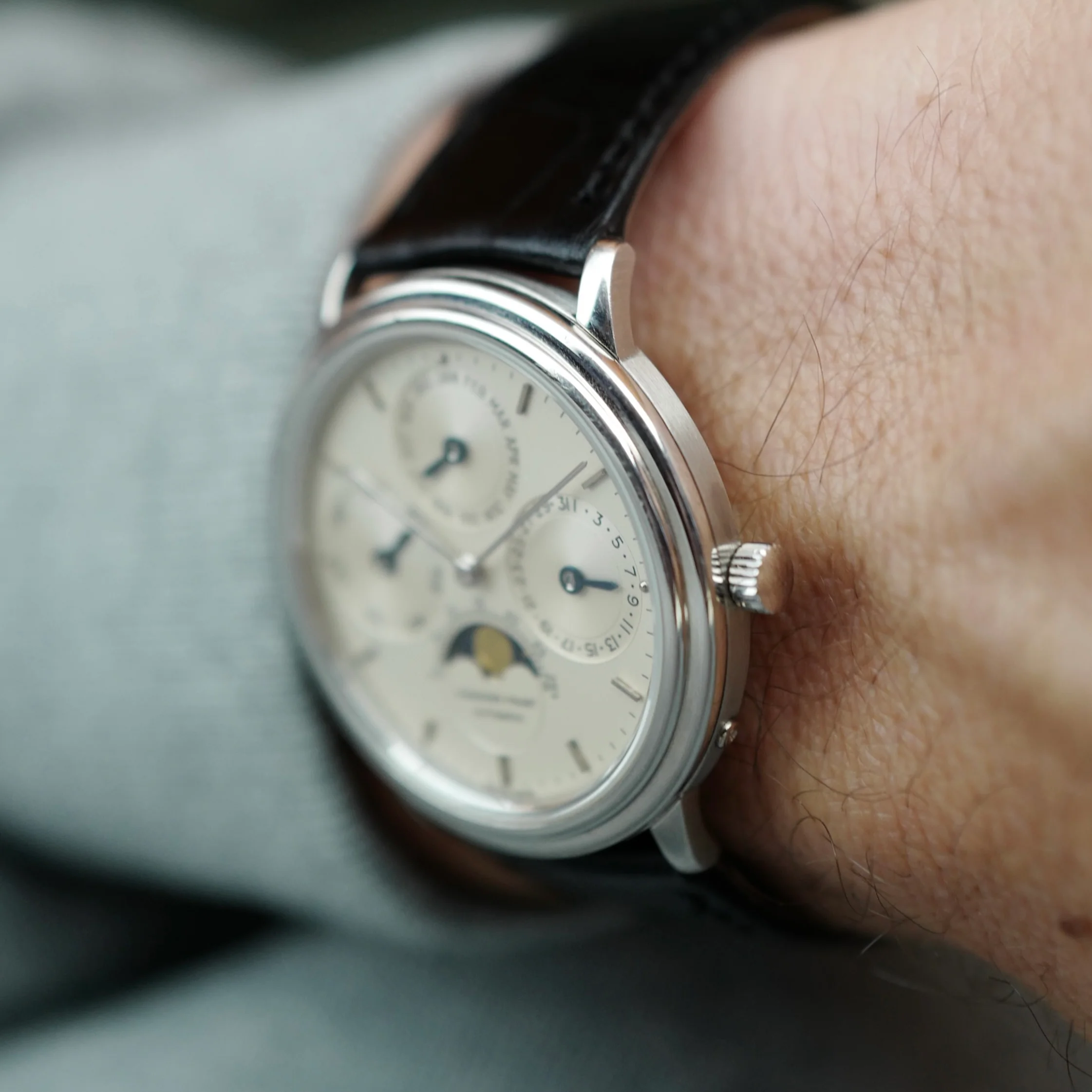 Audemars Piguet Platinum Quantieme Perpetual Ref. 25548 with Rare Silver Dial (New Arrival) - Image 5