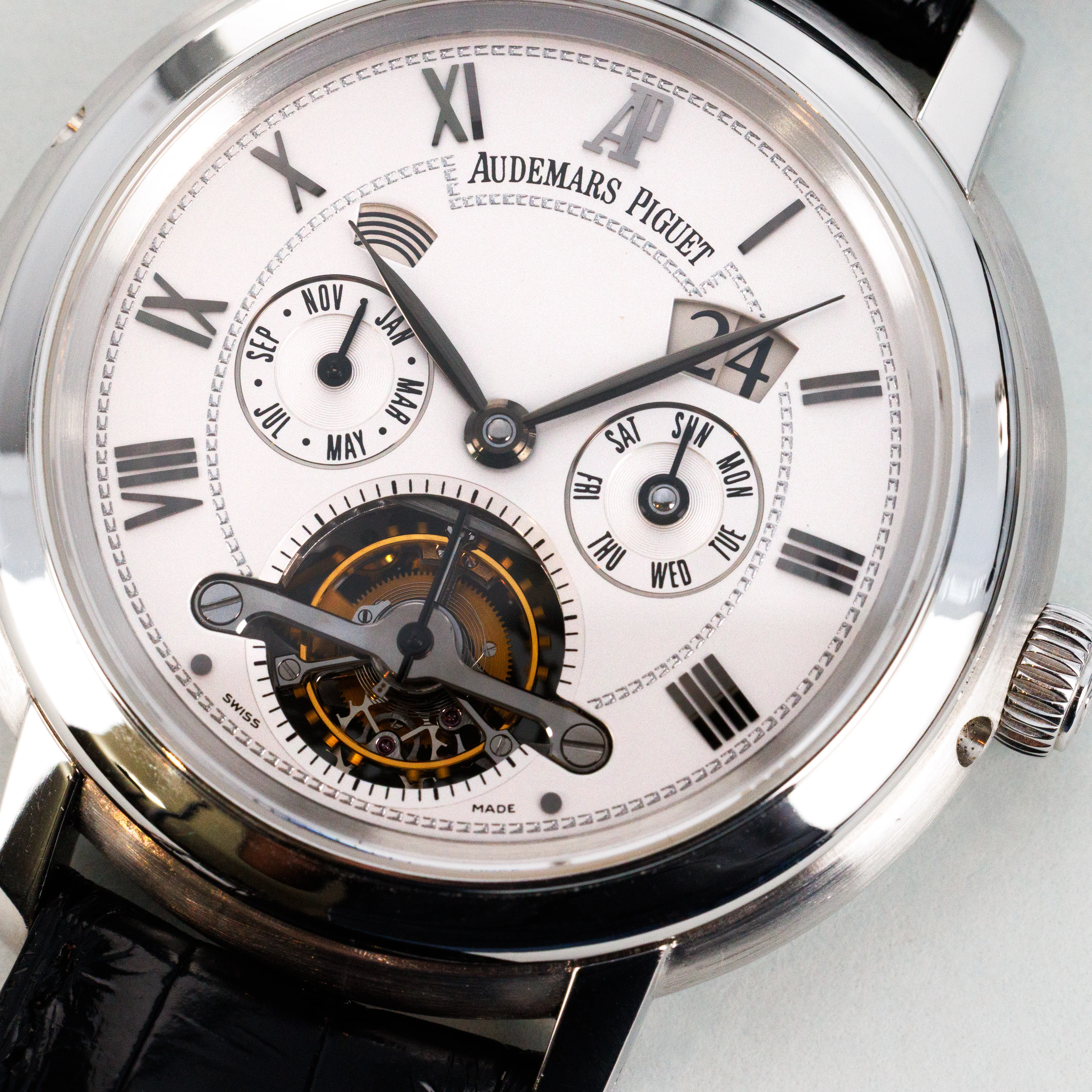 Audemars Piguet Platinum Tourbillon Minute Repeater Ref. 25948PT - Image 3