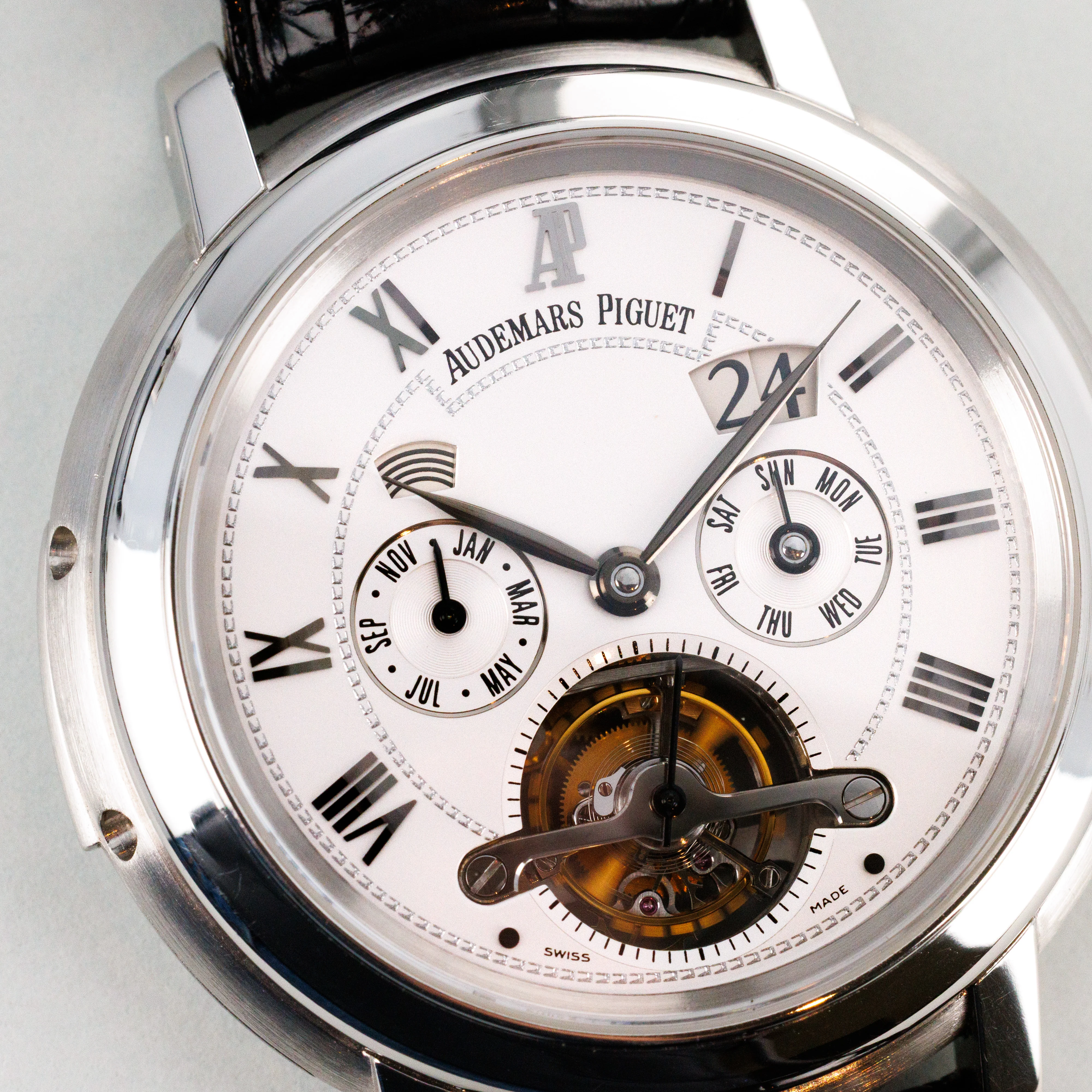 Audemars Piguet Platinum Tourbillon Minute Repeater Ref. 25948PT - Image 9