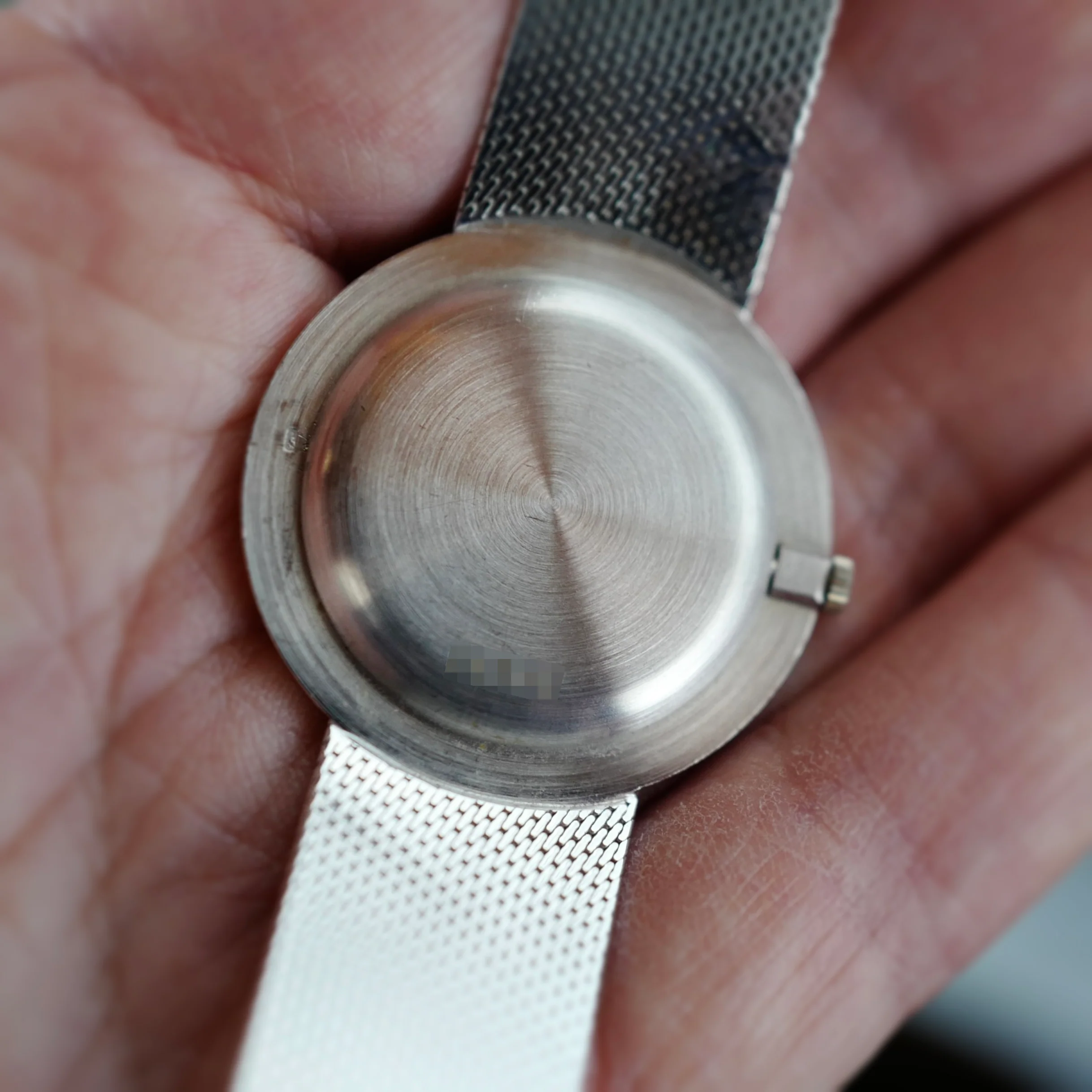 Audemars Piguet Round UFO-Style Bracelet Watch (New Arrival) - Image 4