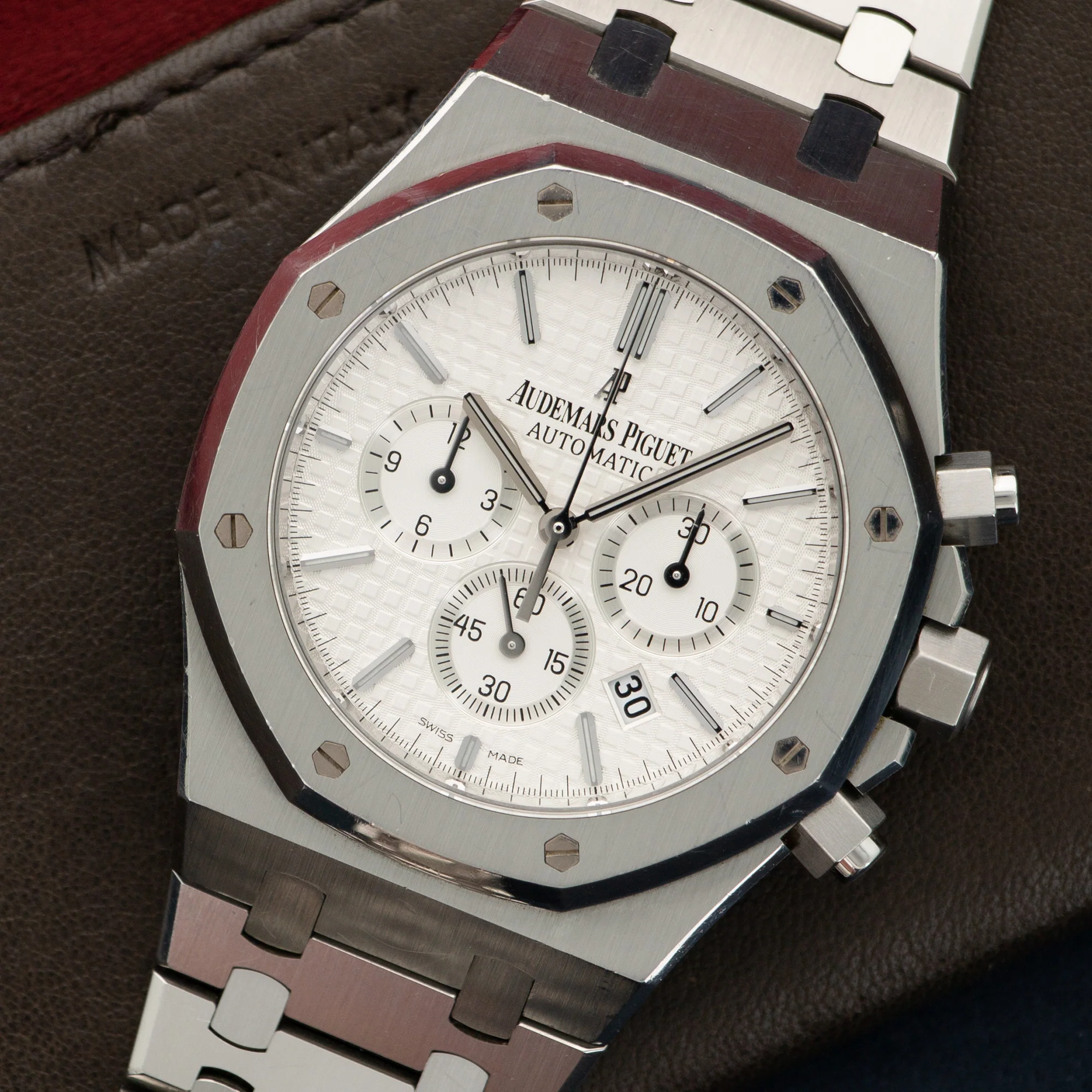 Audemars Piguet Royal Oak Chronograph Watch Ref. 26320 - Image 2