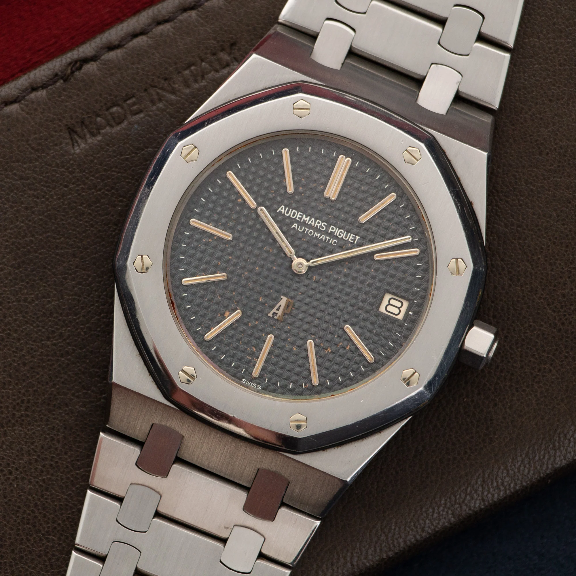 Audemars Piguet Royal Oak Jumbo A-Series Watch Ref. 5402 - Image 2