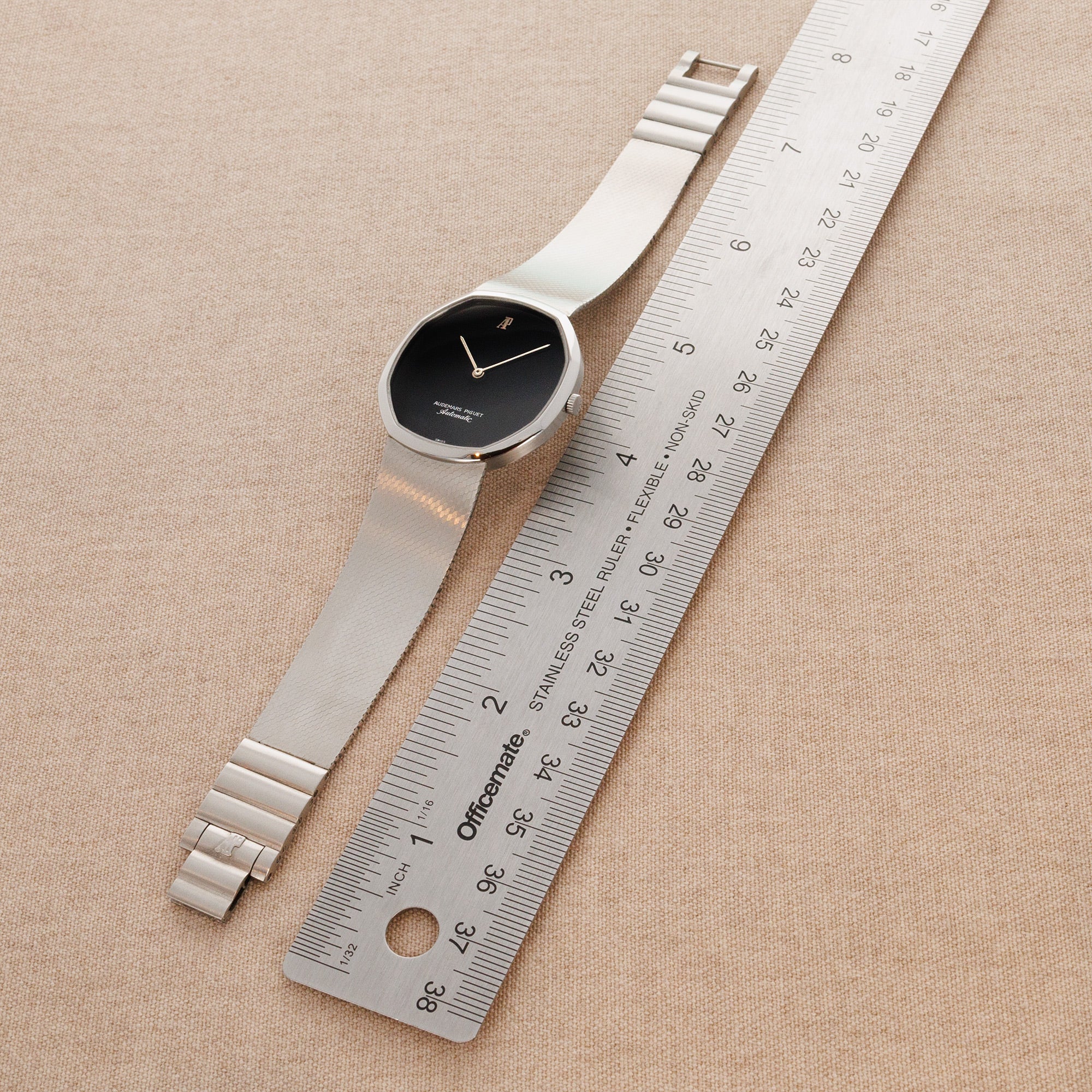 Audemars Piguet Steel Automatic Octagonal Watch Ref. 4010 - Image 5