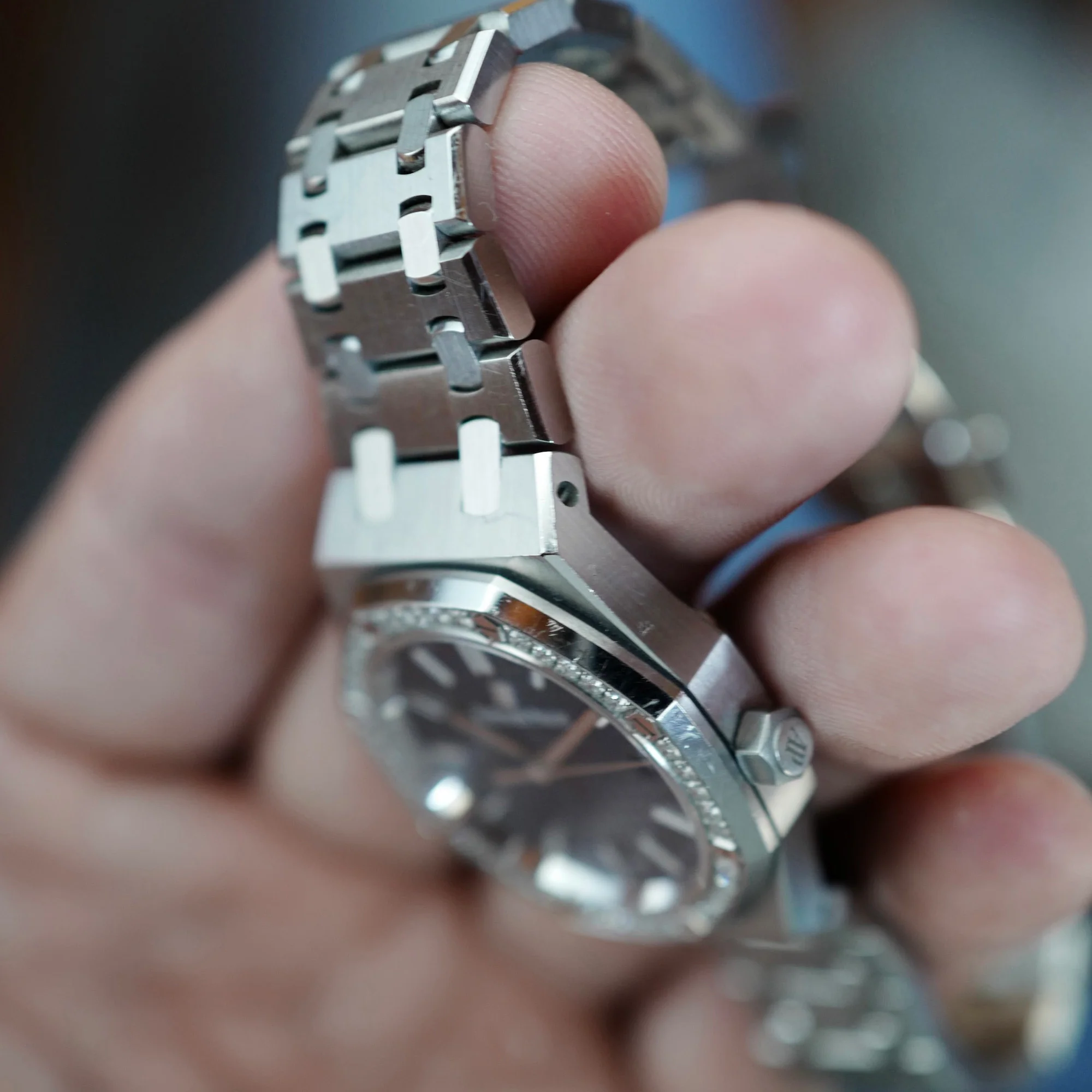 Audemars Piguet Steel Midsize Royal Oak Ref. 77351 (New Arrival) - Image 4