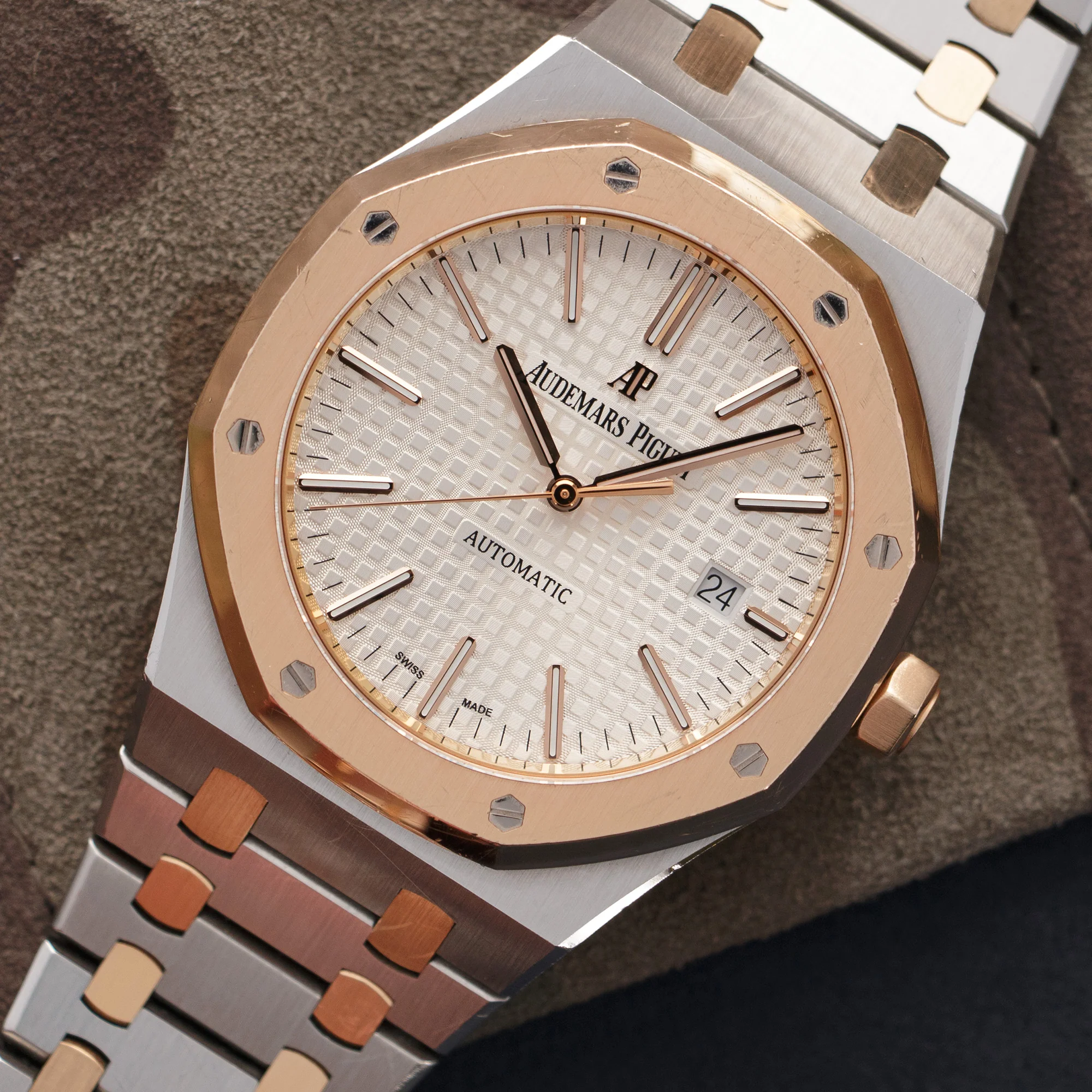 Audemars Piguet Two-Tone Rose Watch Ref. 15400 - Image 2
