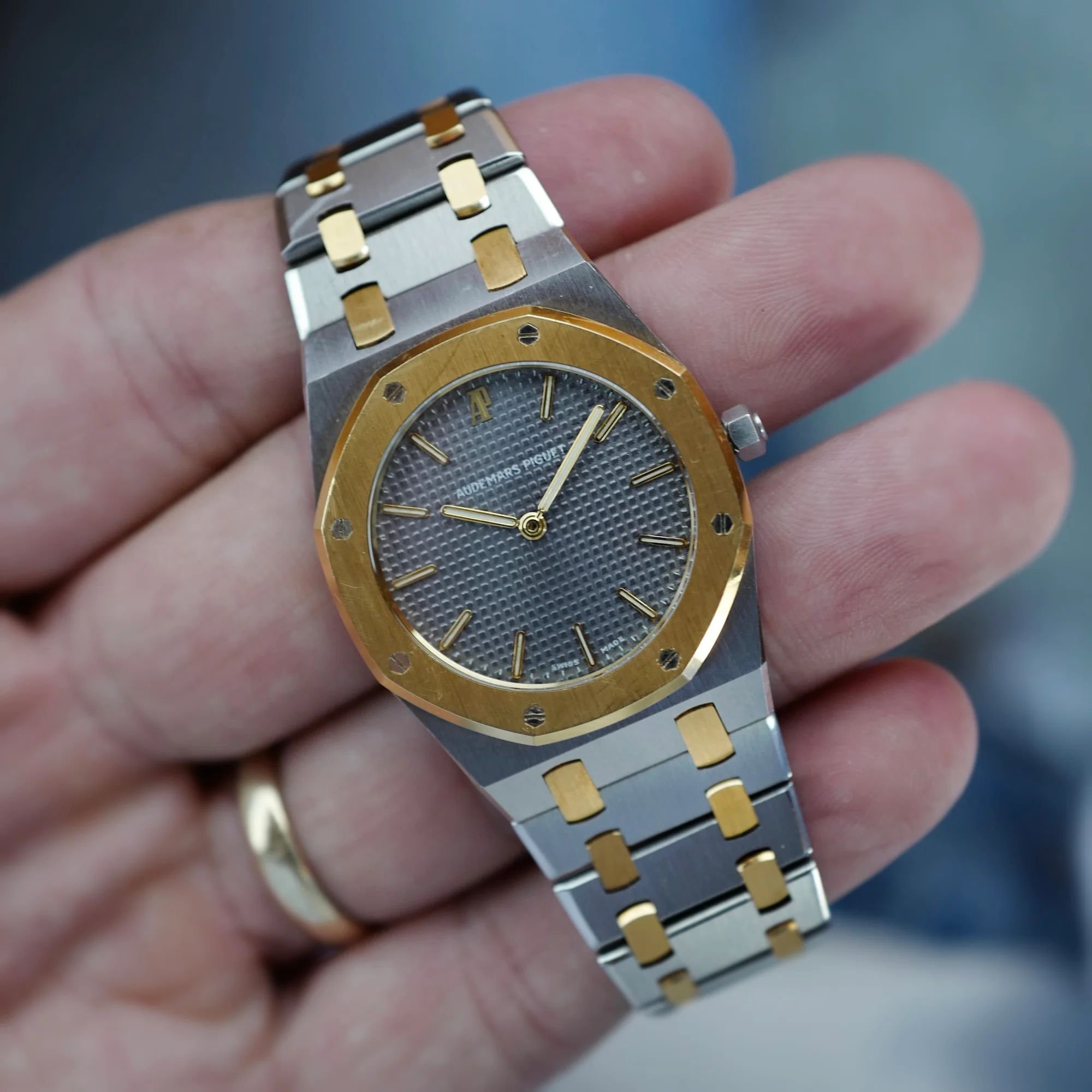 Audemars Piguet Two-Tone Royal Oak Ref. 56303 Very Nice Condition - Image 3