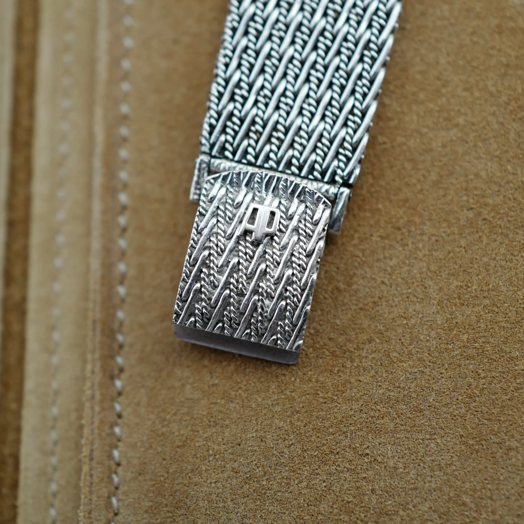 Audemars Piguet White Gold and Blue Round Marker Dial Watch - Image 6
