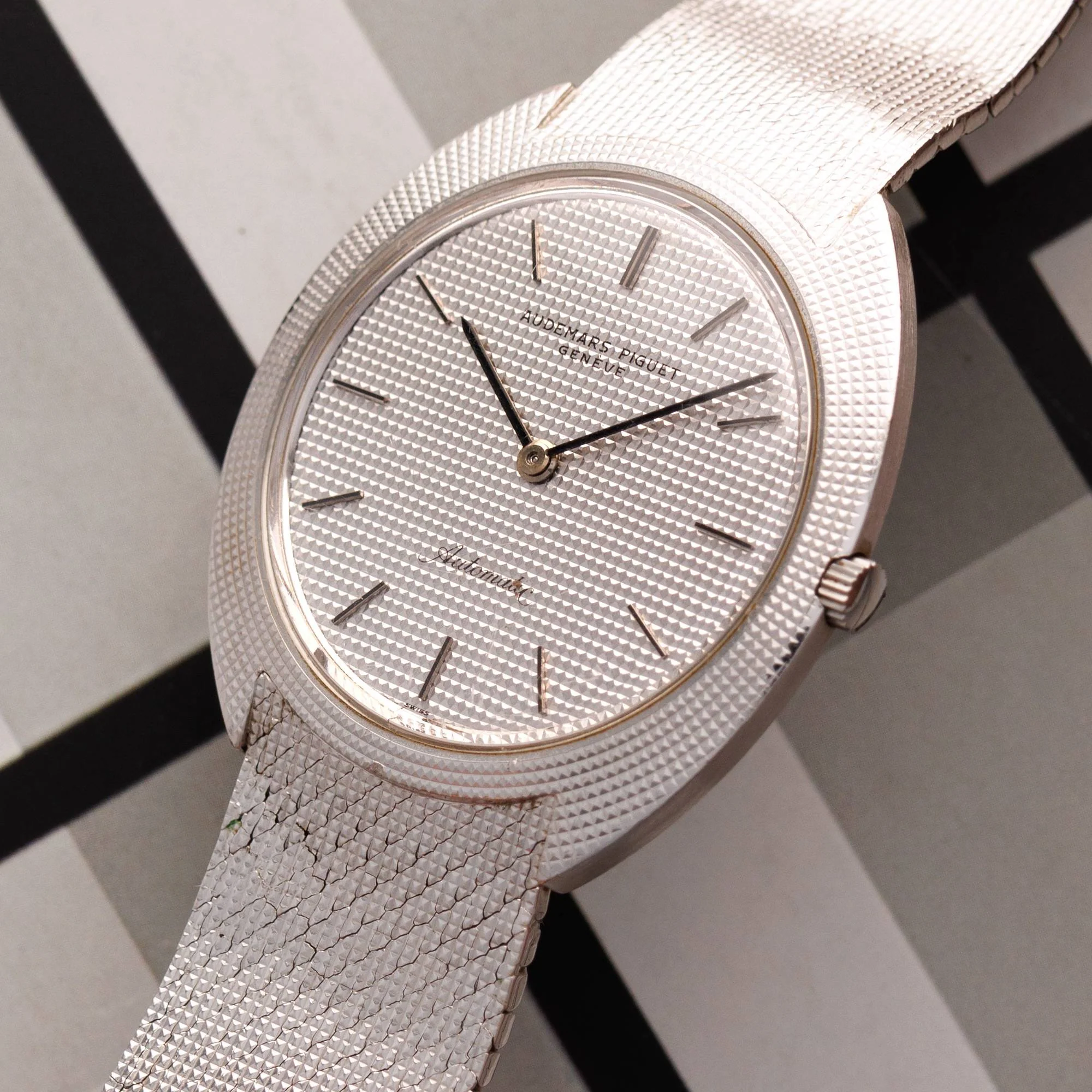 Audemars Piguet White Gold Automatic Tonneau Watch - Image 2