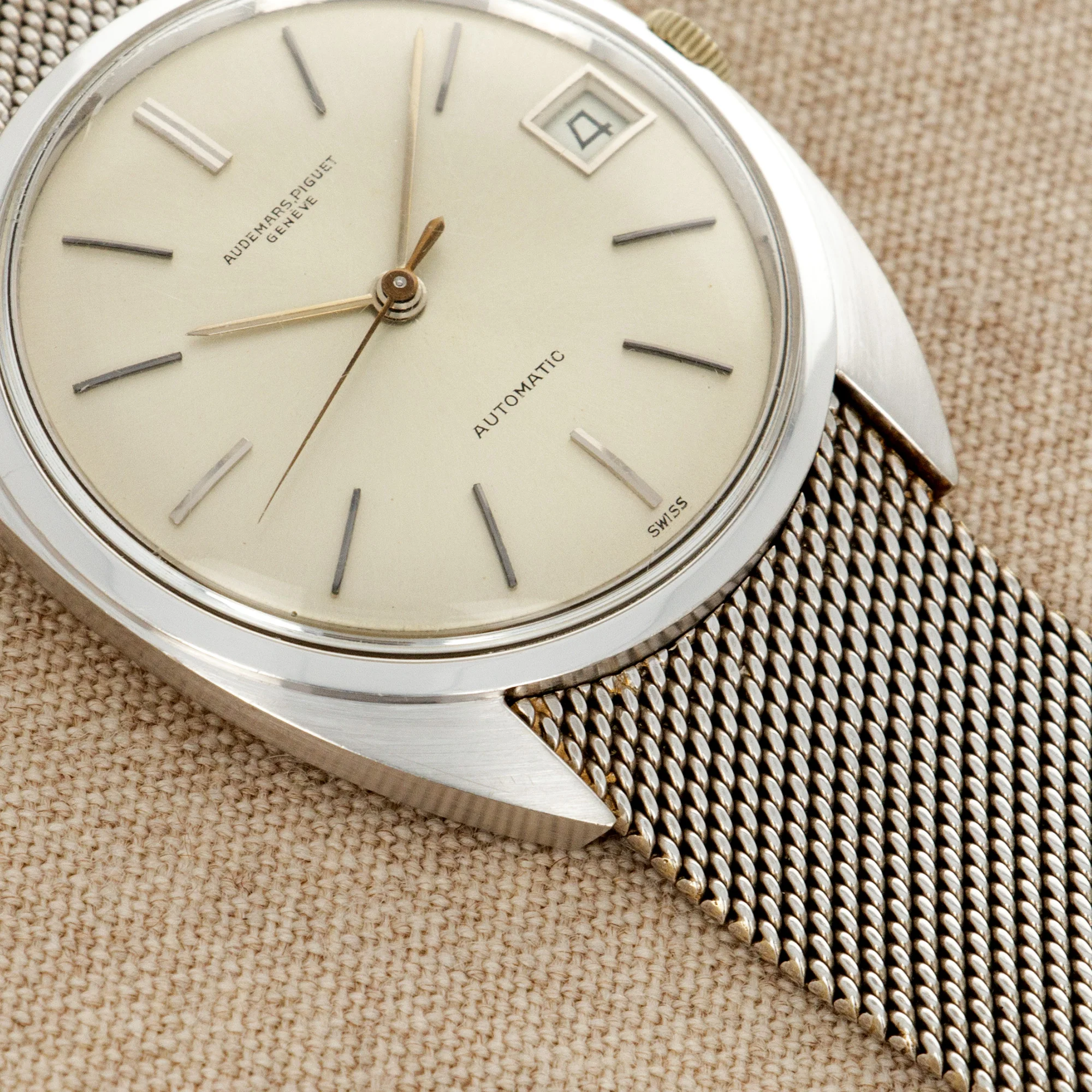 Audemars Piguet White Gold Automatic Watch Ref. 5205 - Image 3