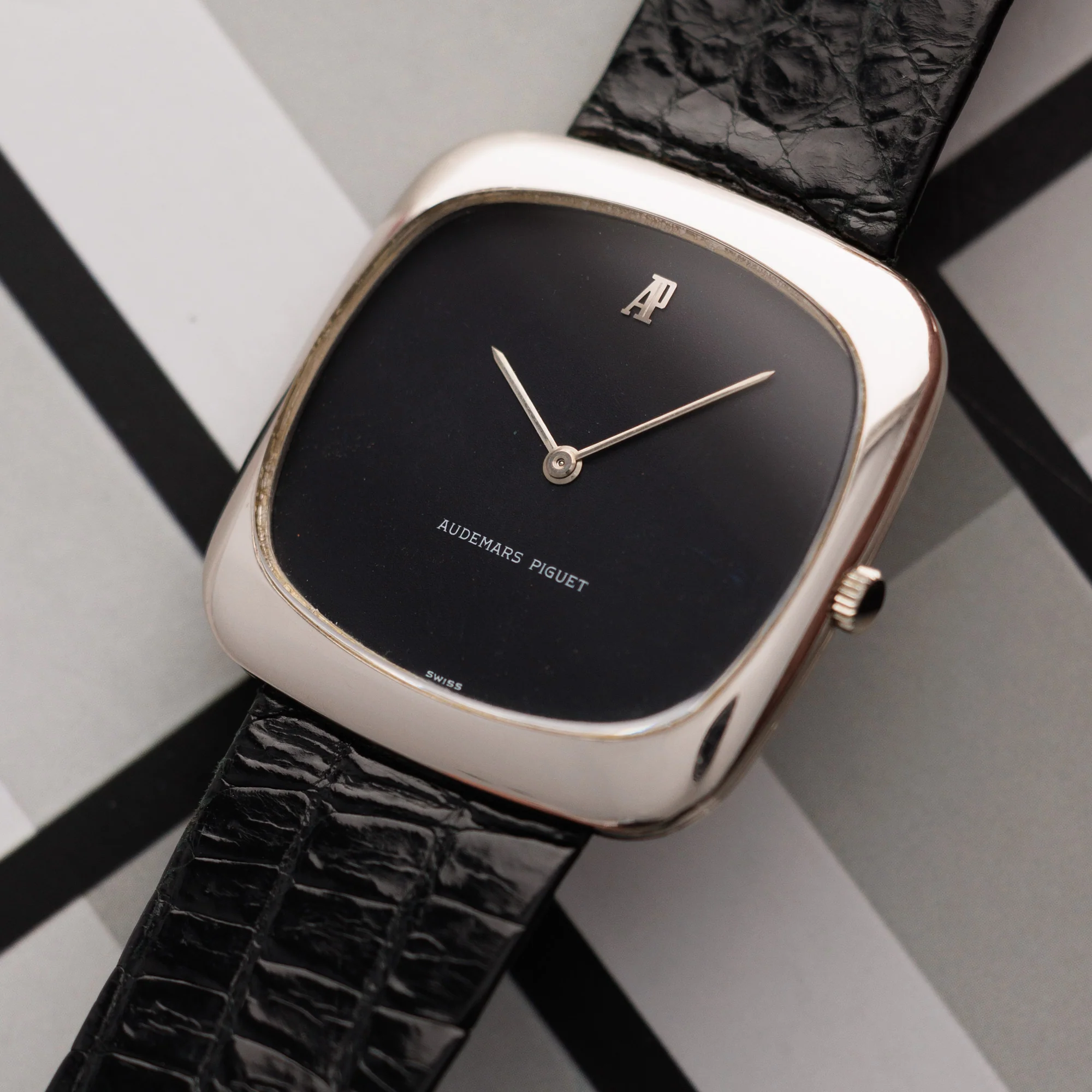 Audemars Piguet White Gold Mechanical TV Shape Watch - Image 2