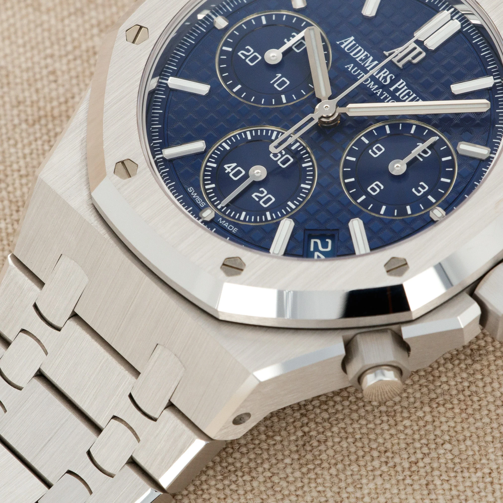Audemars Piguet White Gold Royal Oak Chronograph Japan Edition Watch 26239 - Image 4