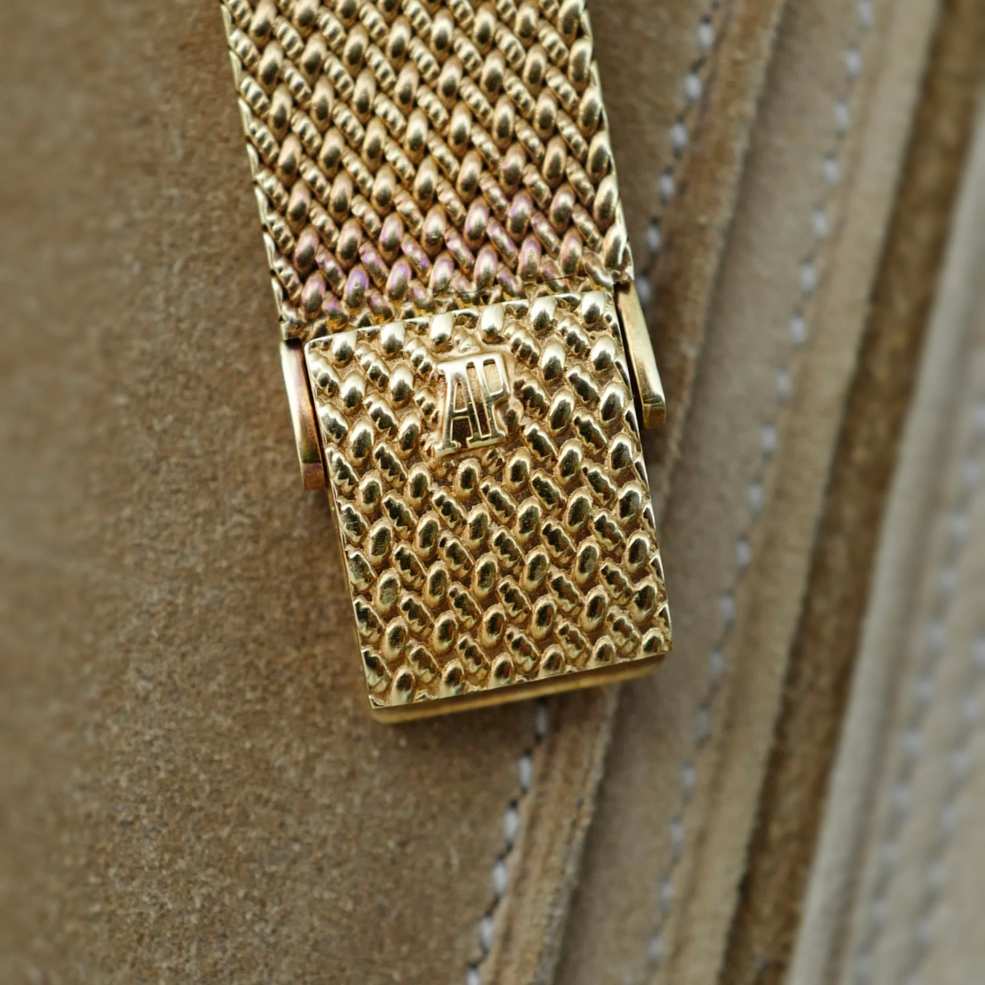 Audemars Piguet Yellow Gold Bracelet Watch with Diamond Markers - Image 5