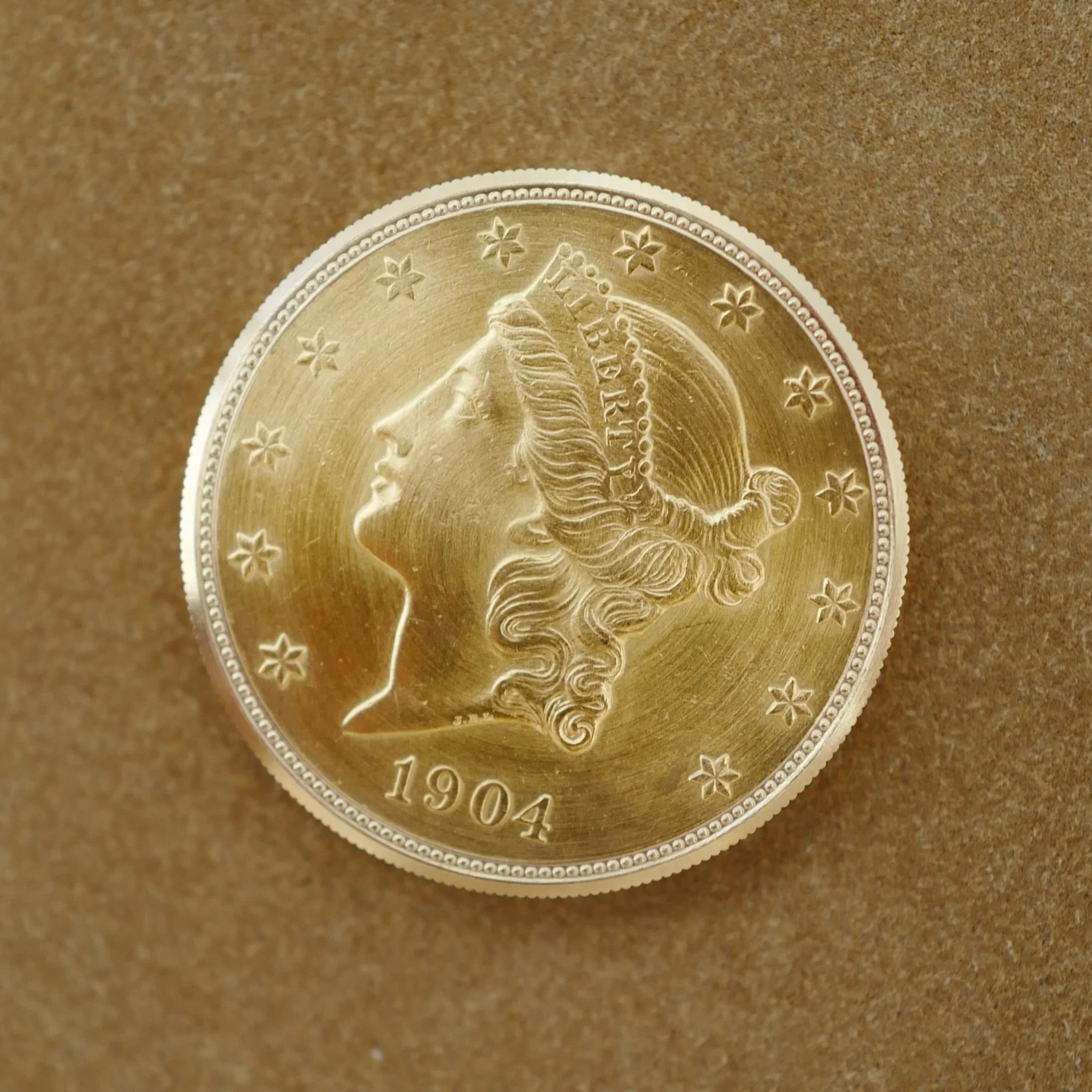 Audemars Piguet Yellow Gold Coin Watch (New Arrival)
