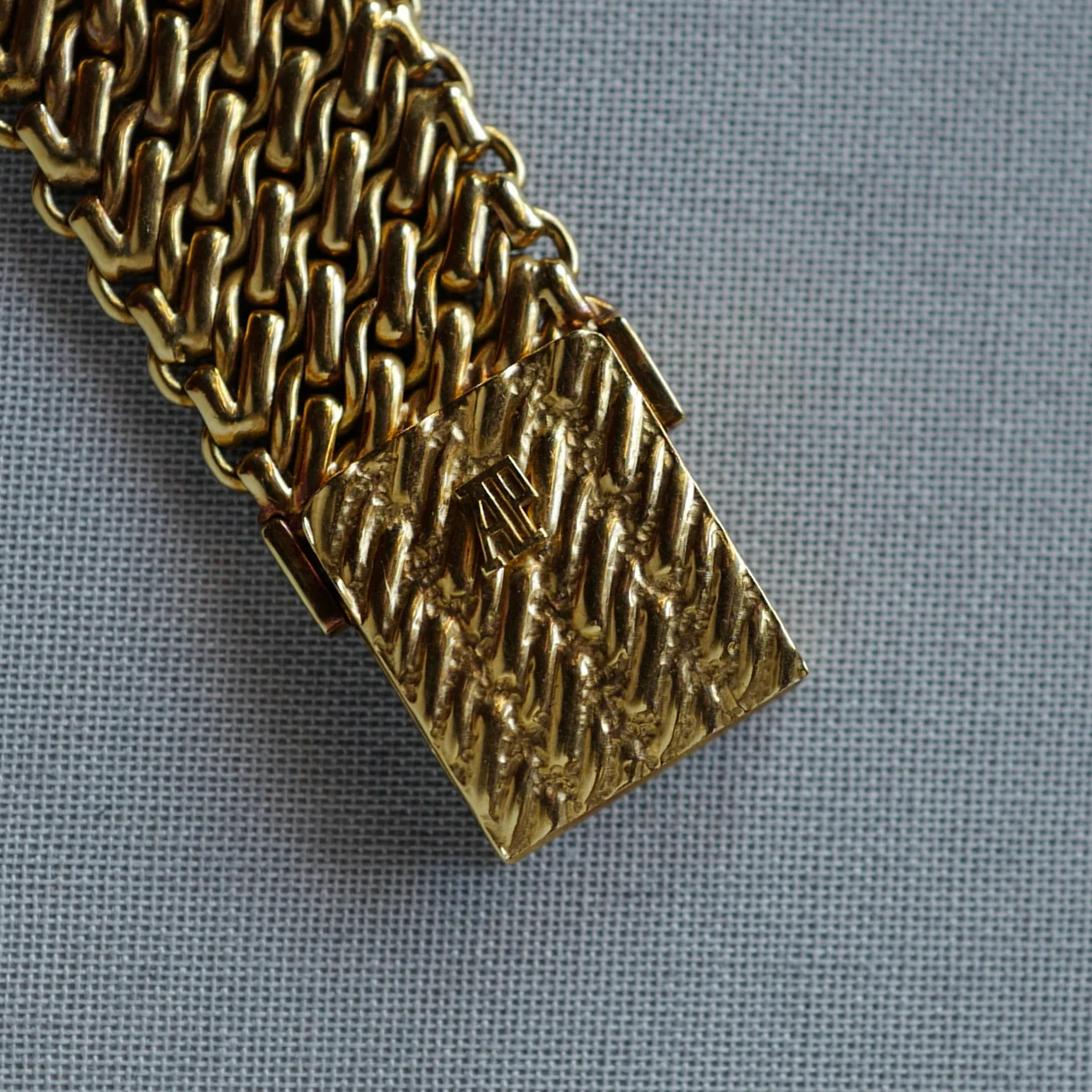 Audemars Piguet Yellow Gold Day-Date Watch Ref. 25574 - Image 6