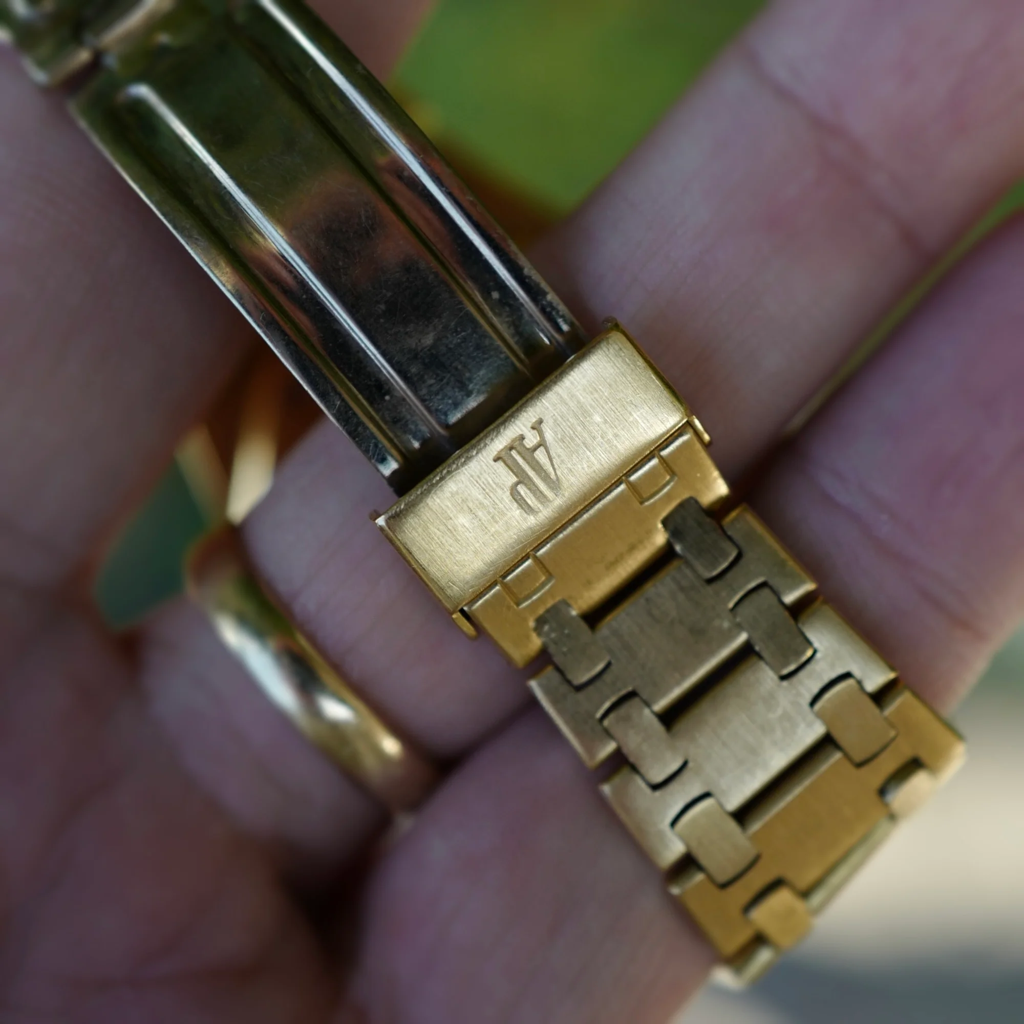 Audemars Piguet Yellow Gold Royal Oak Perpetual Watch Ref. 25554 - Image 6