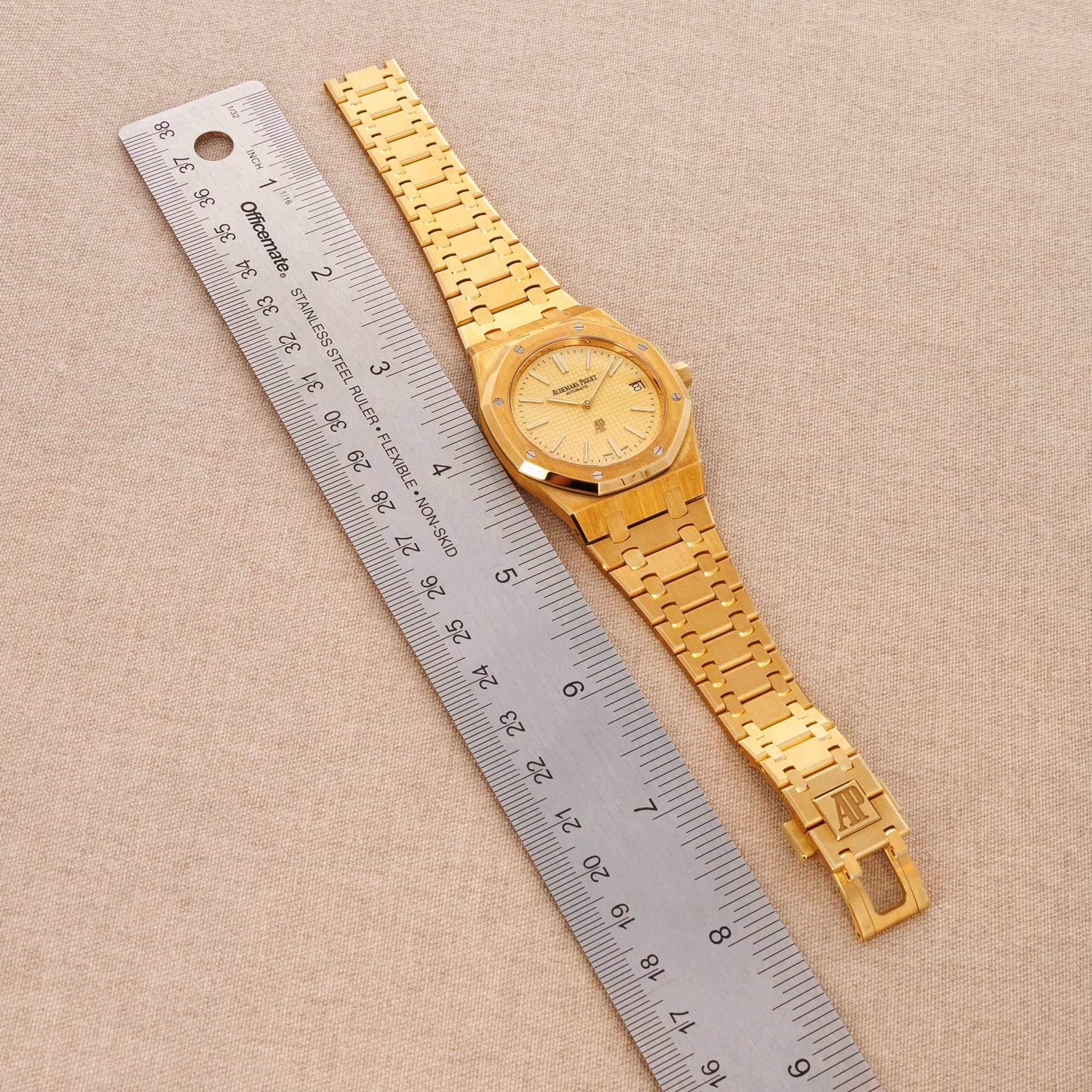 Audemars Piguet Yellow Gold Royal Oak Watch Ref. 15202 - Image 4