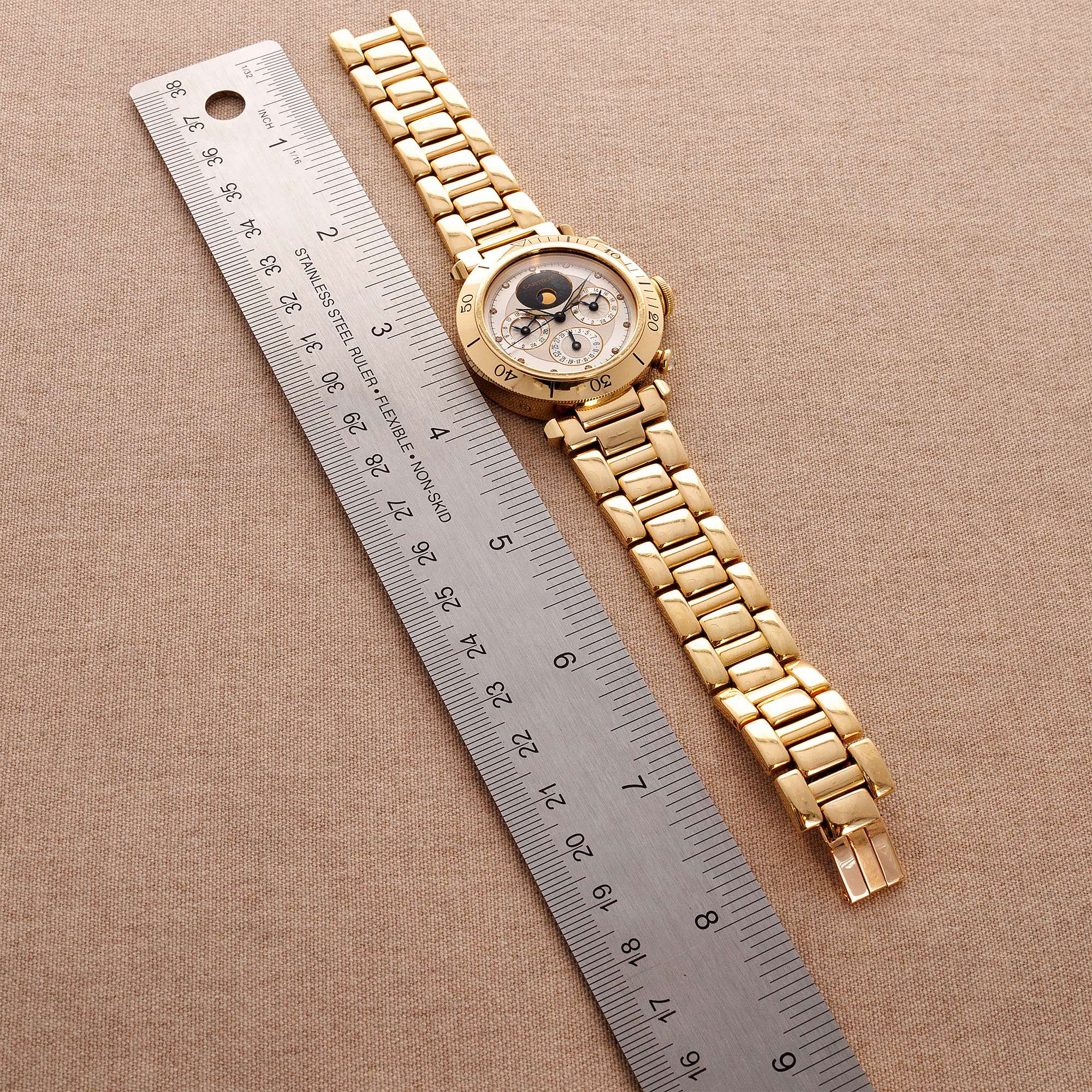 Cartier Yellow Gold Pasha Triple Calendar Moonphase Watch Ref. 0925 - Image 4