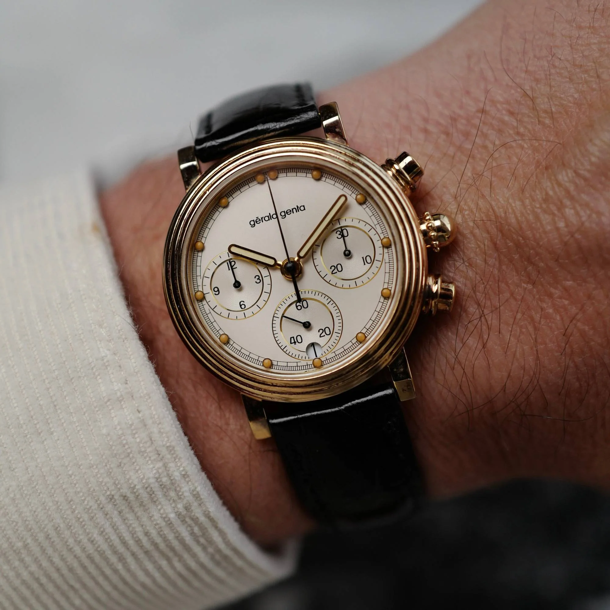 Gerald Genta Rose Gold Chronograph Ref. 3376.7 - Image 5