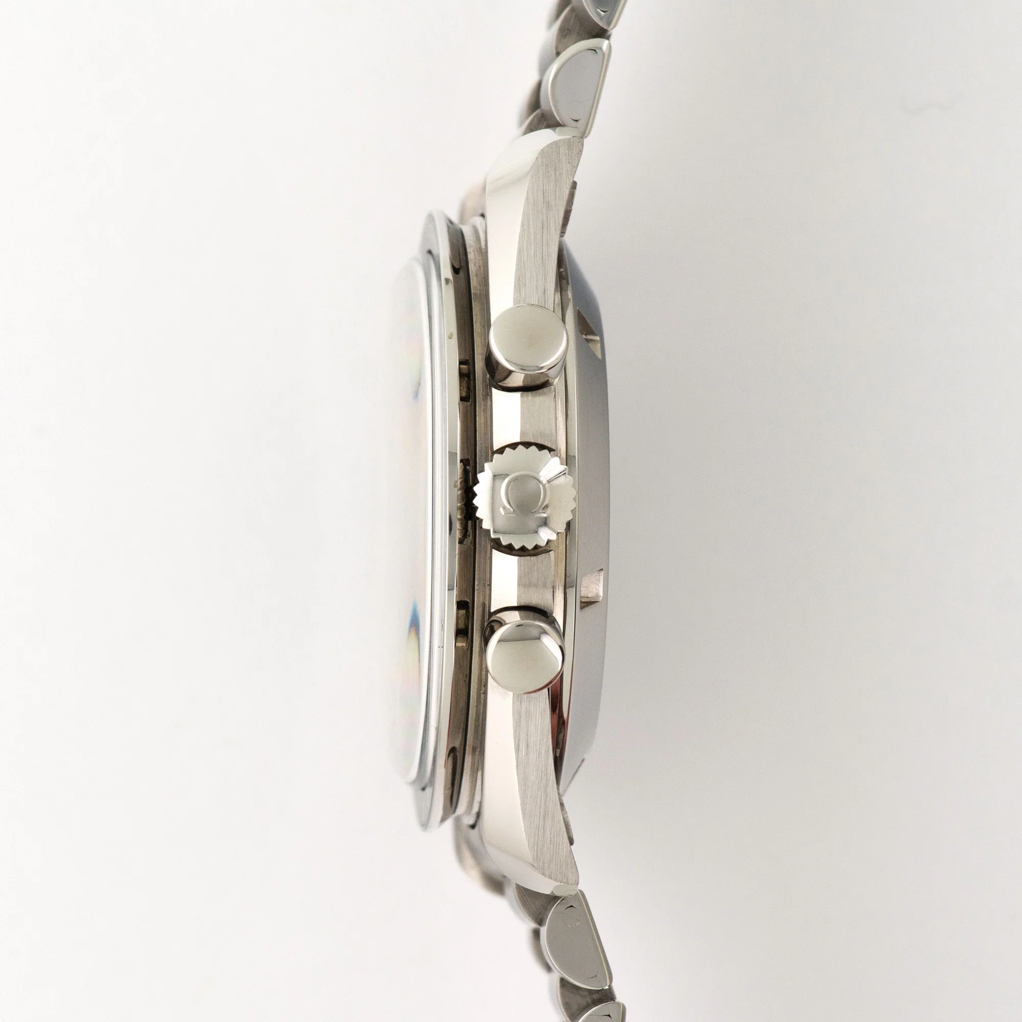 Omega Speedmaster Apollo Ref. 145.022, in Like New Condition with Original Box and Papers - Image 4