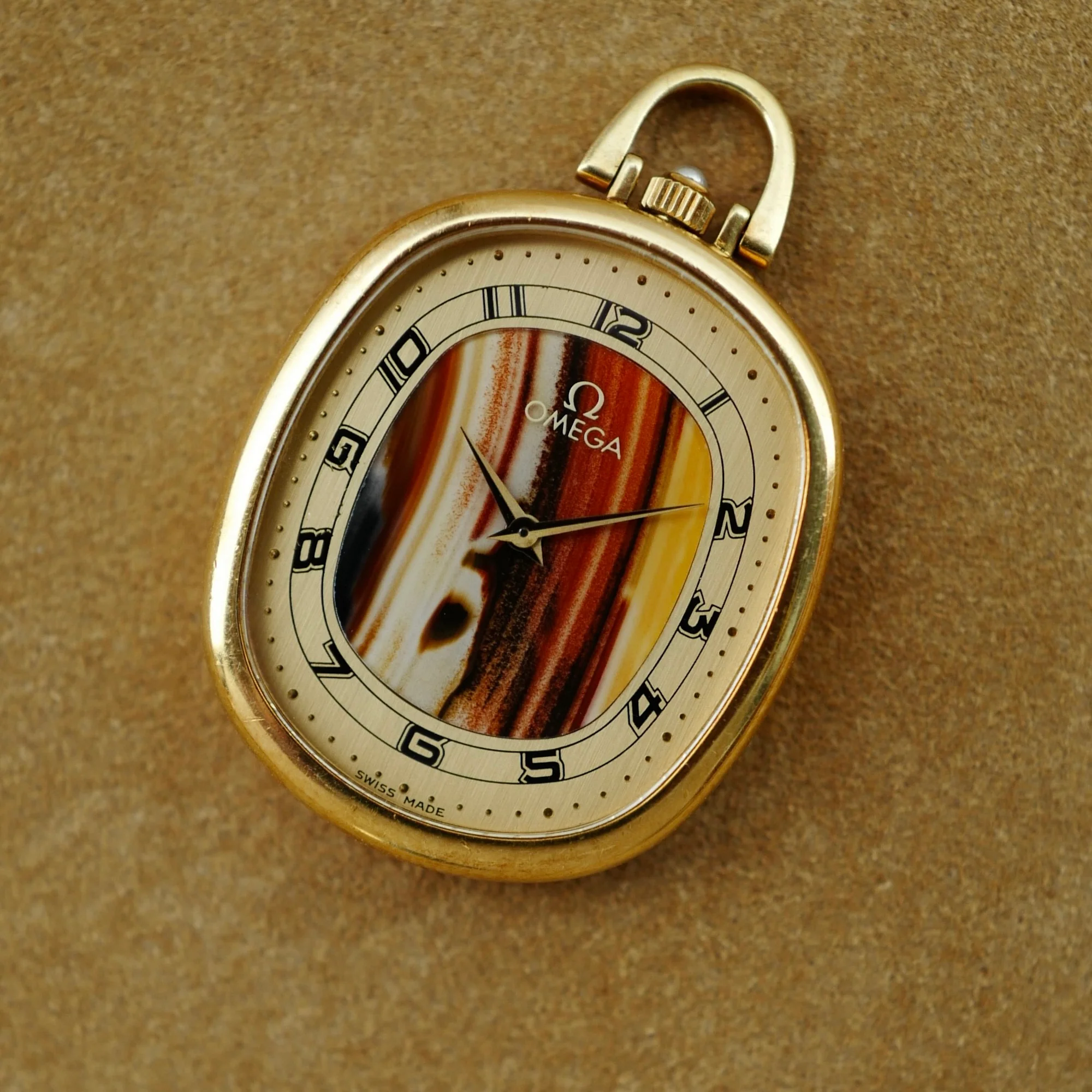 Omega Yellow Gold Pocket Watch with Agate Dial and Pearl Crown - Image 2