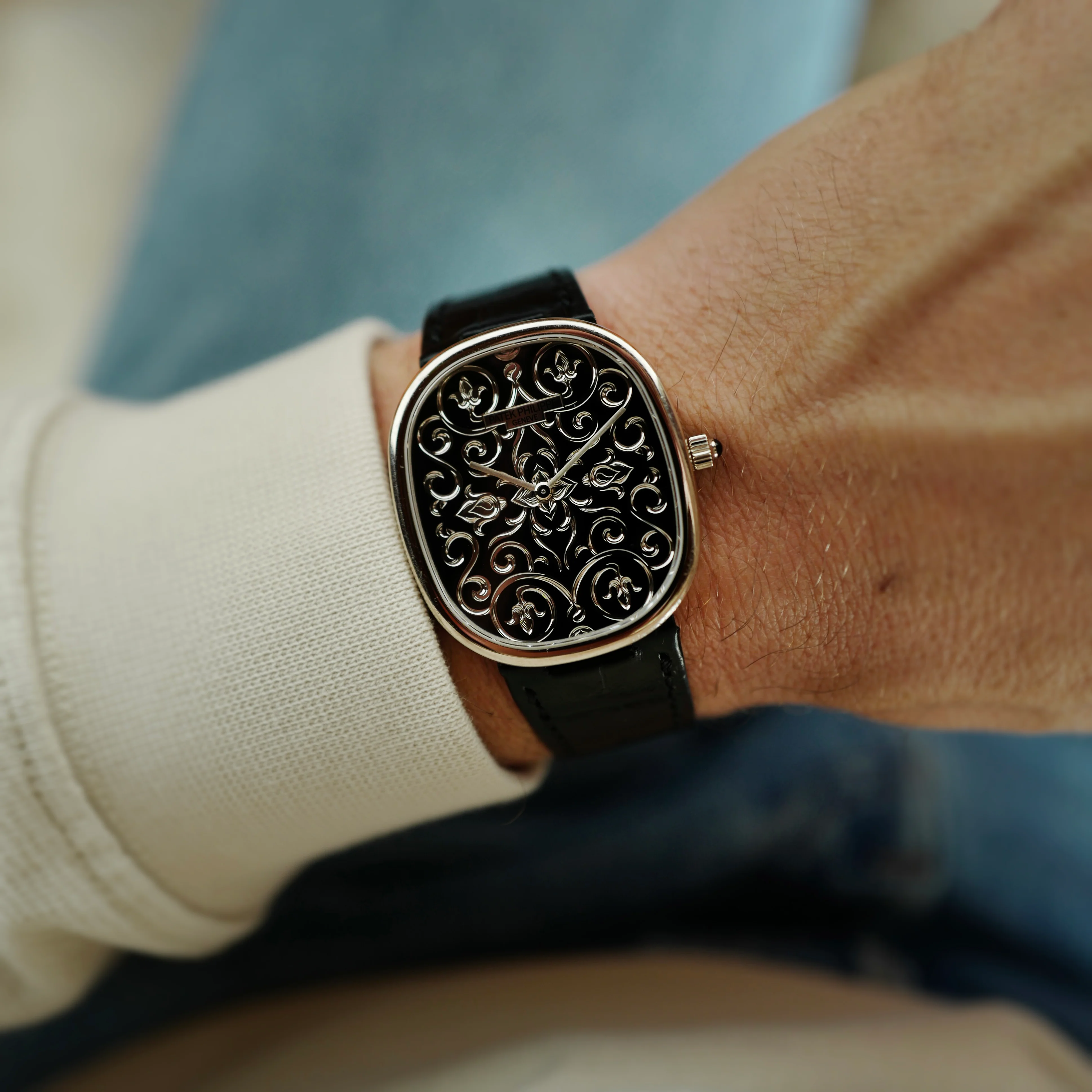 Patek Philippe Platinum Ellipse Ref. 5738 - Image 2