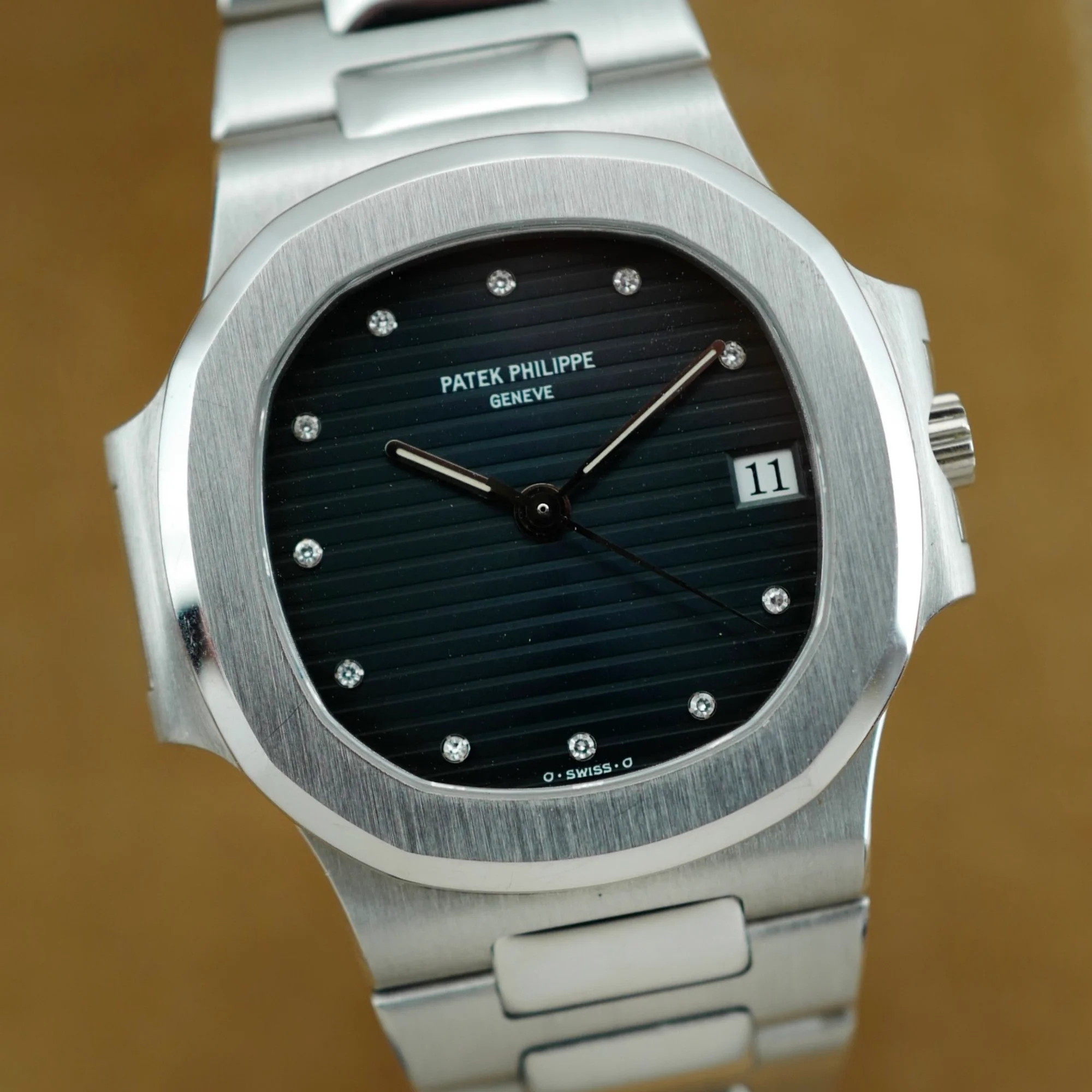 Patek Philippe Platinum Nautilus Watch Ref. 3800 with Original Box and Papers - Image 3