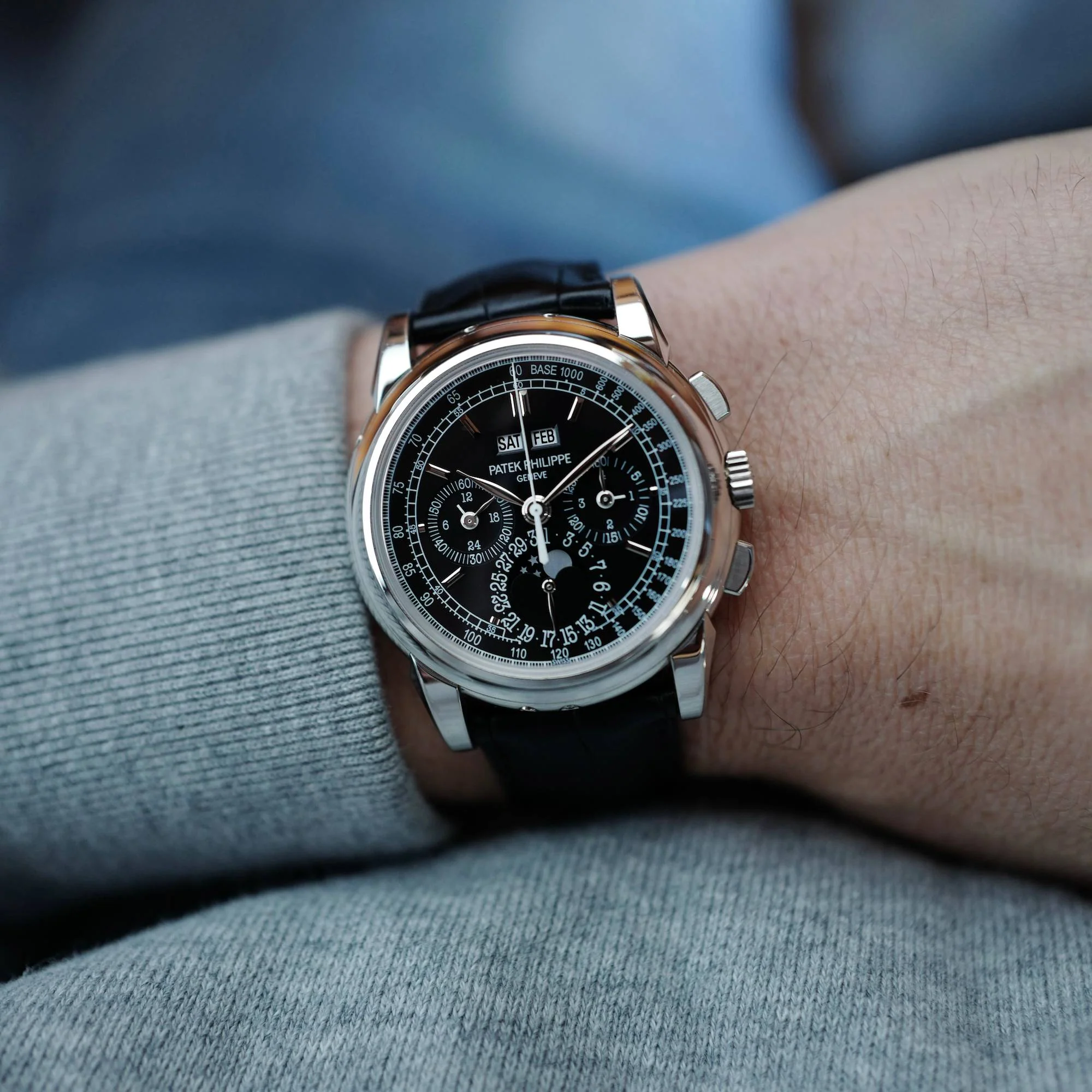 Patek Philippe Platinum Perpetual Calendar Chronograph Ref. 5970 - Image 3