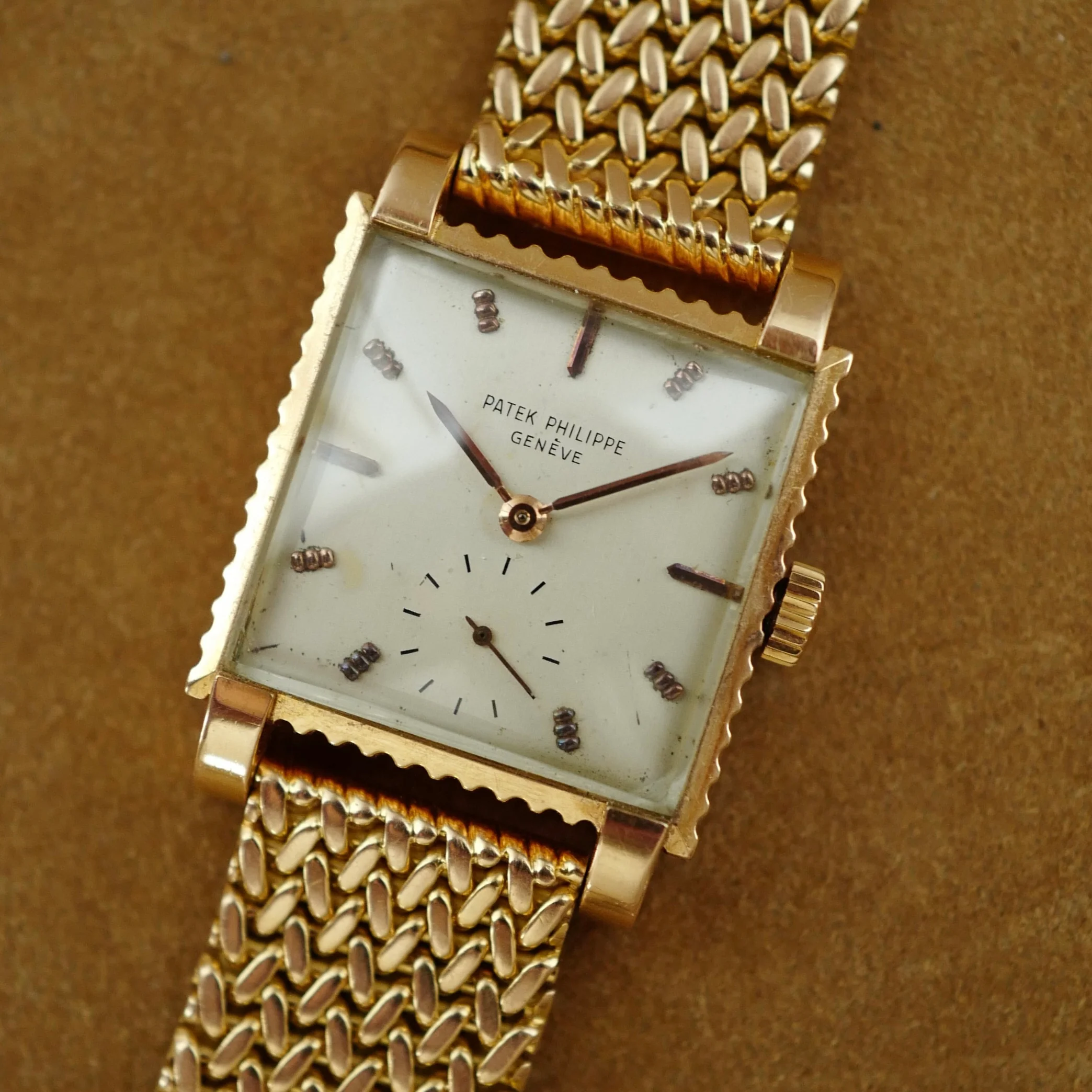 Patek Philippe Rose Gold Square Watch Ref. 2472 with Ribbed Fluted Case and Bracelet - Image 2
