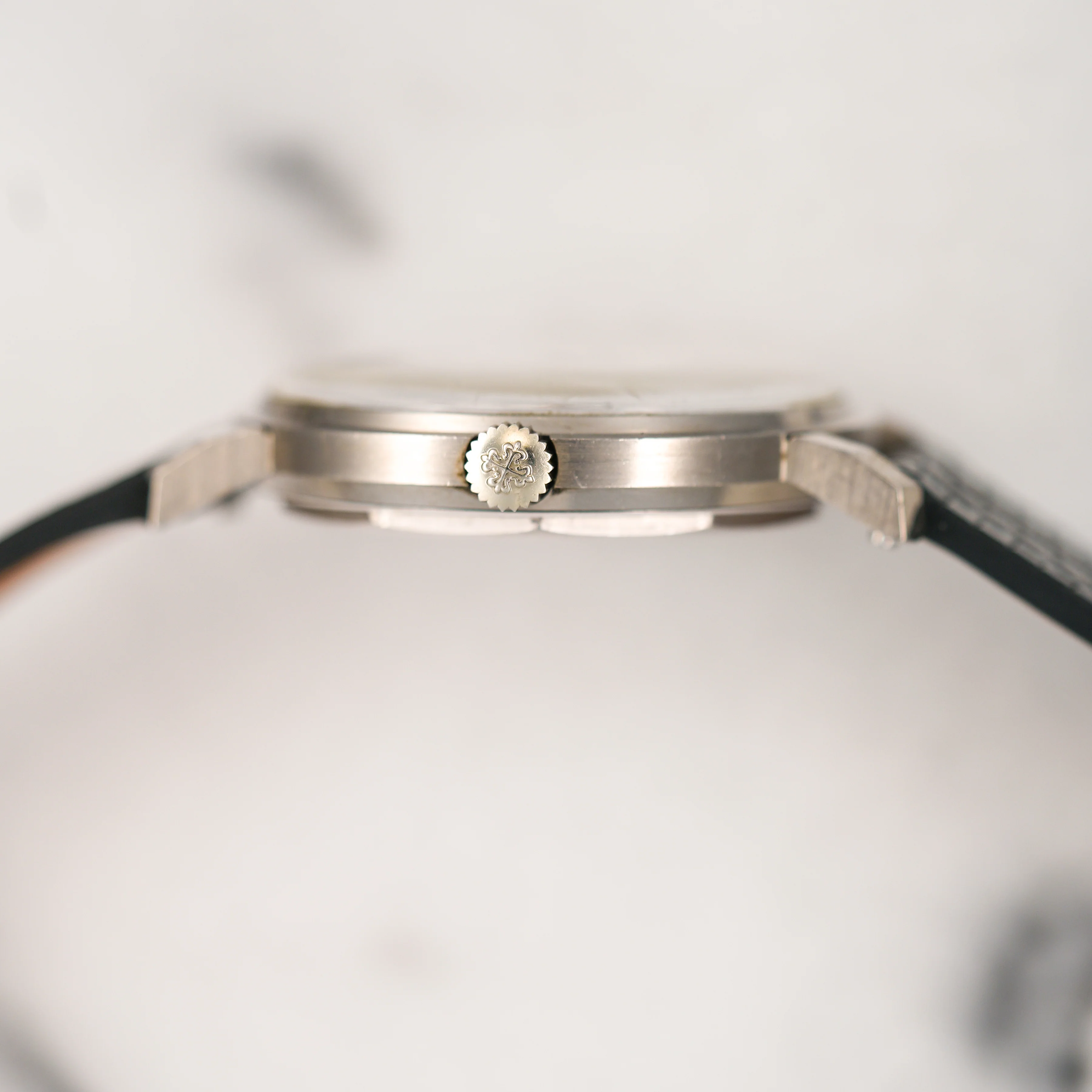 Patek Philippe White Gold Calatrava Ref. 3445 in Minty Condition (New Arrival) - Image 5