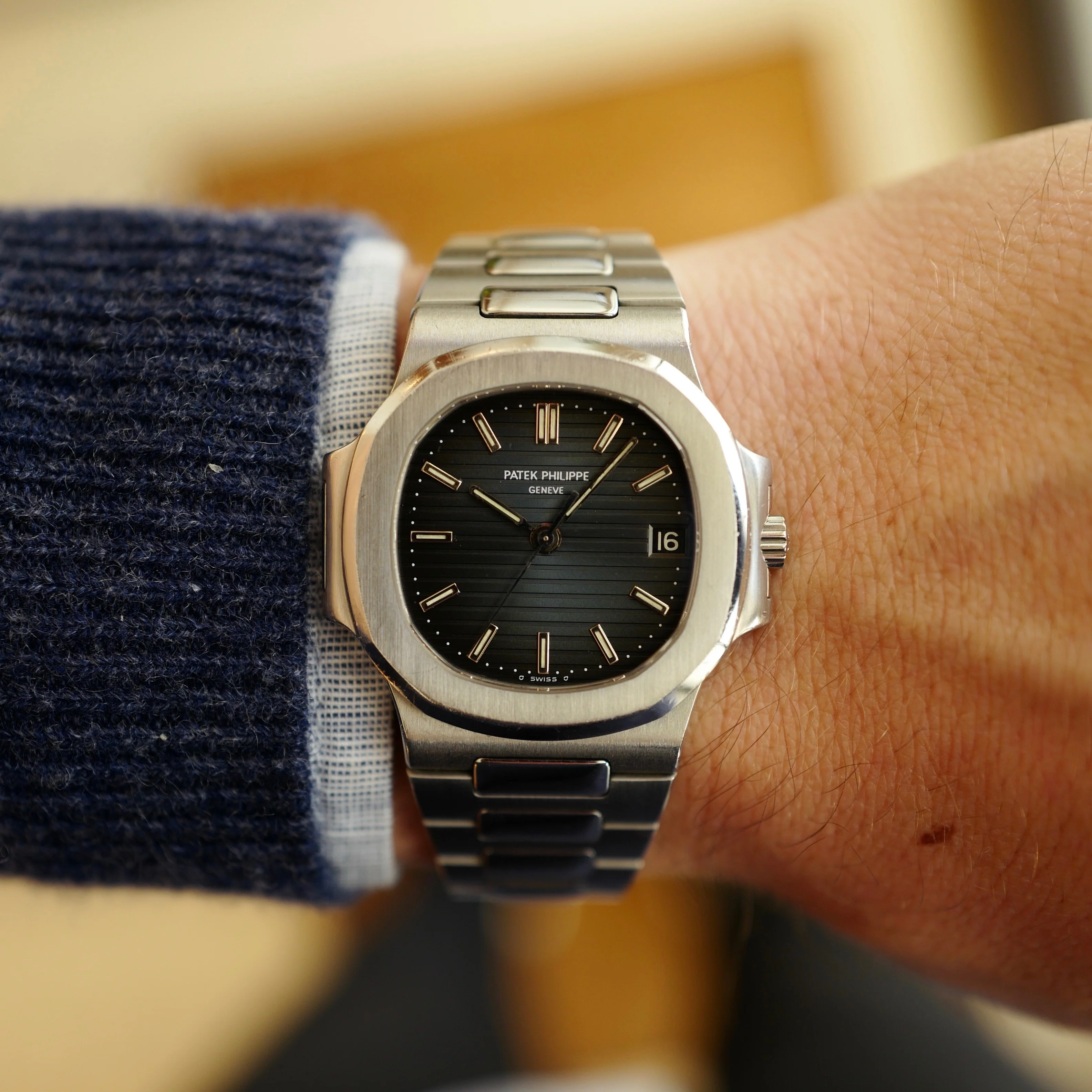 Patek Philippe Steel Nautilus Watch Ref. 3800 - Image 6