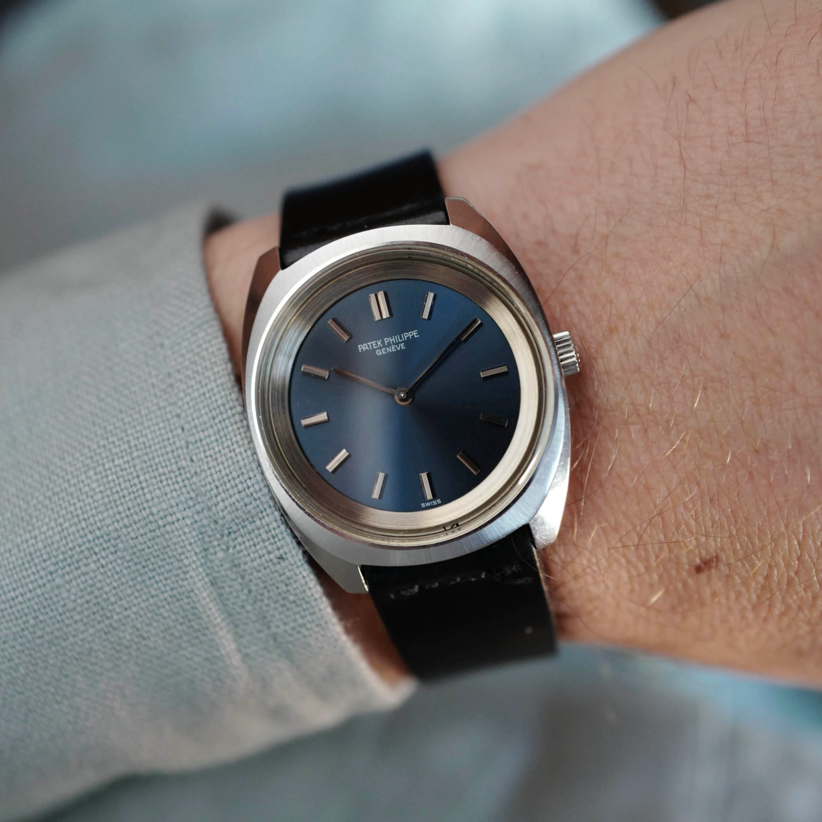 Patek Philippe Steel Tonneau Ref. 3579 with Original Papers - Image 5