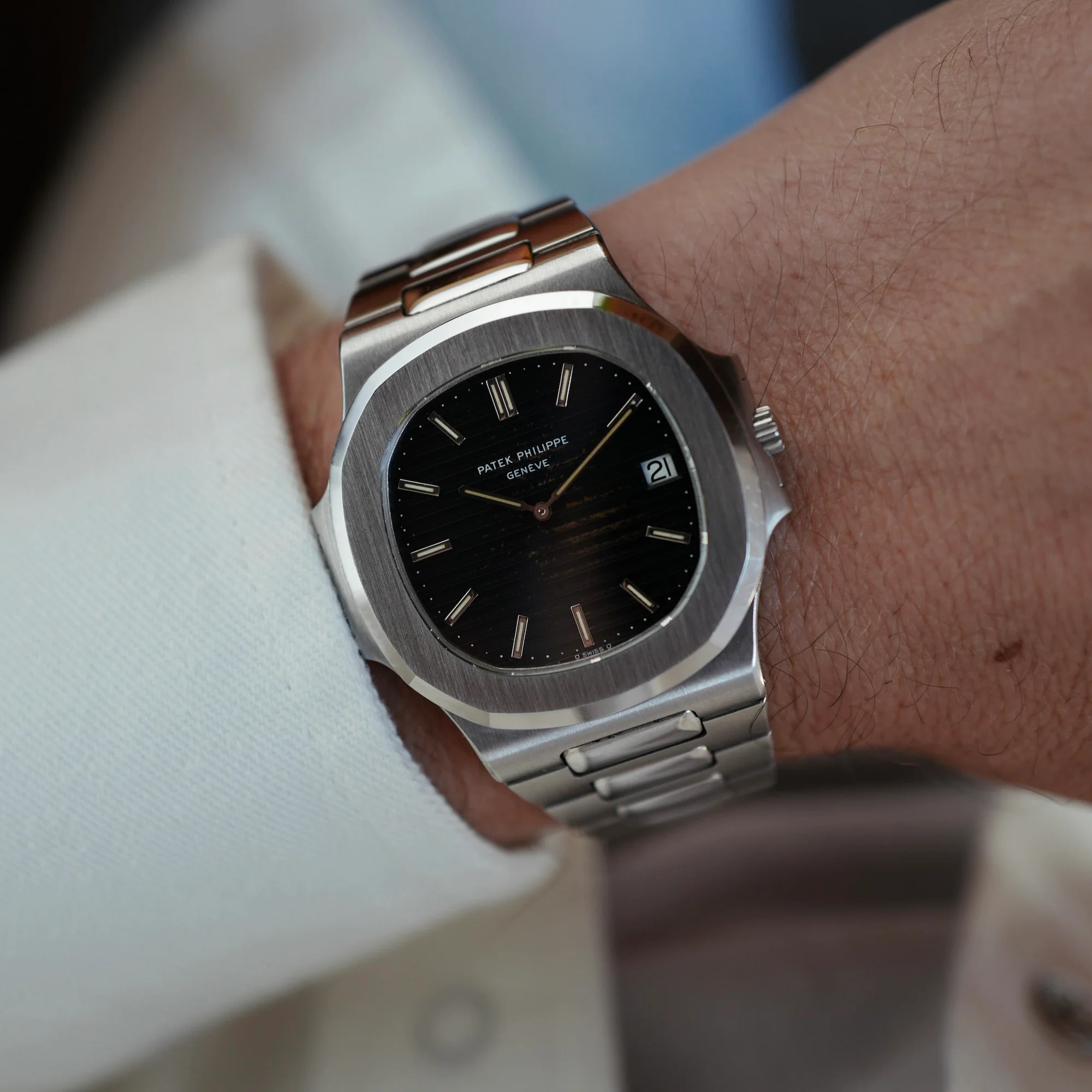 Patek Philippe Tropical Dial Nautilus Ref. 3700 with Original Papers - Image 3