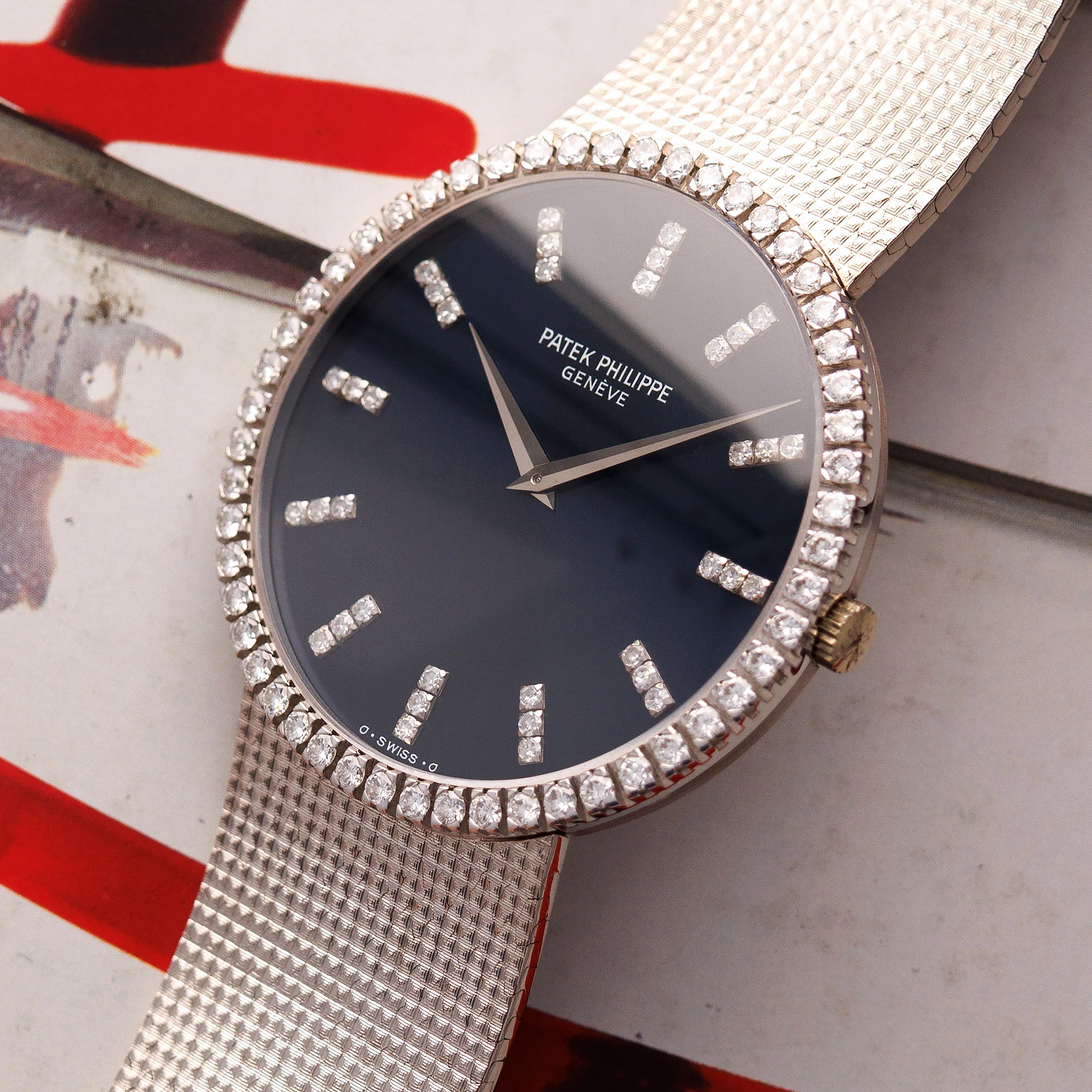 Patek Philippe White Gold Calatrava Ref. 3588 with Original Diamond Bezel - Image 2