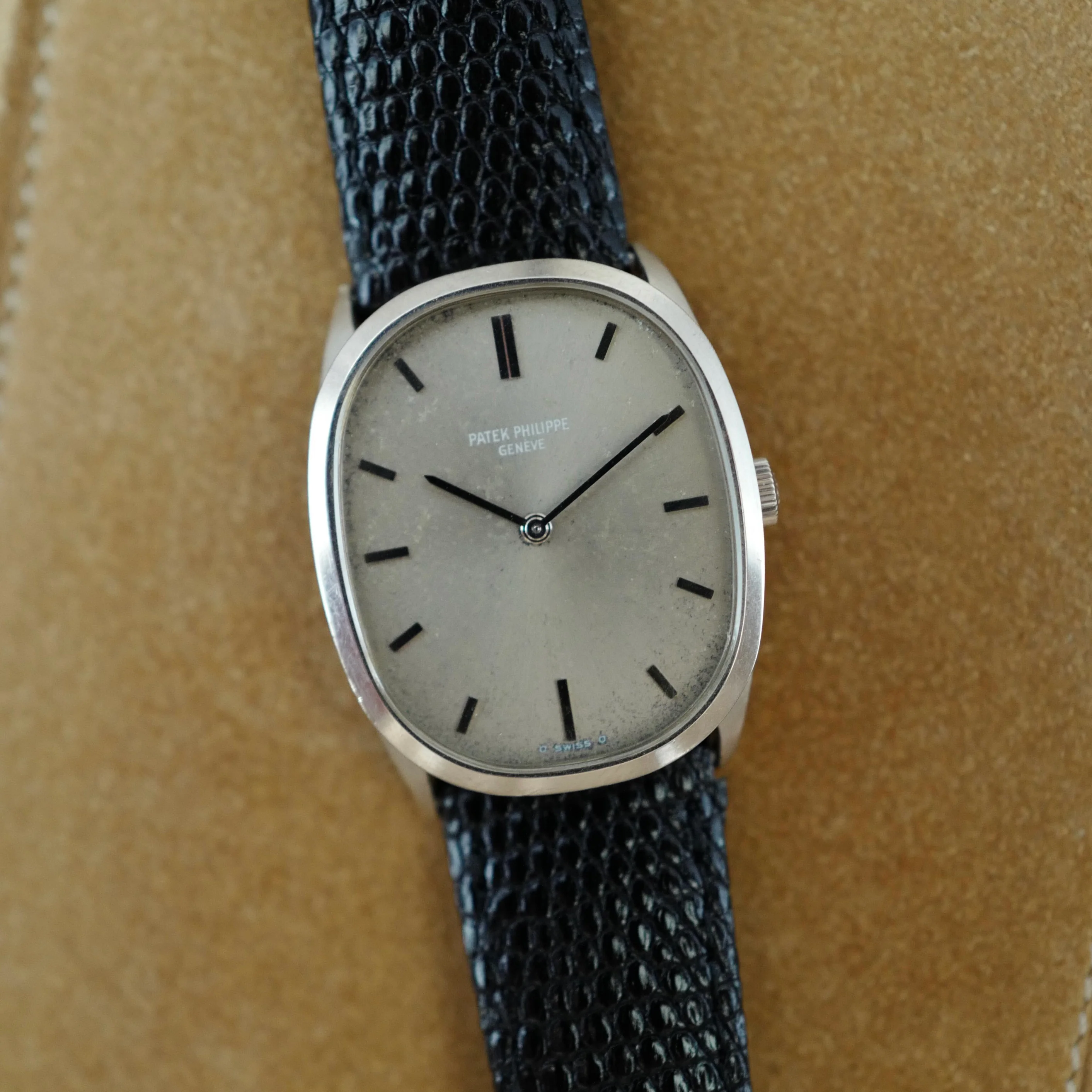 Patek Philippe White Gold Golden Ellipse Ref. 3546 (New Arrival)