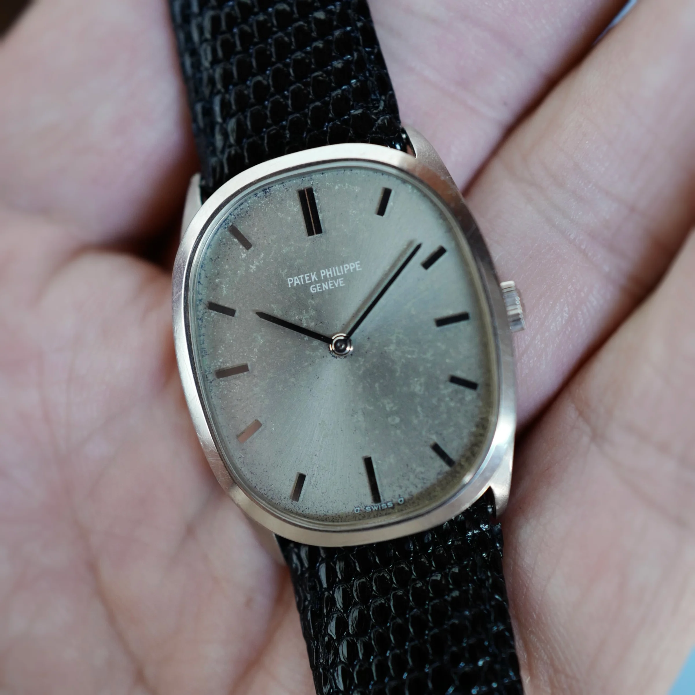 Patek Philippe White Gold Golden Ellipse Ref. 3546 (New Arrival) - Image 4