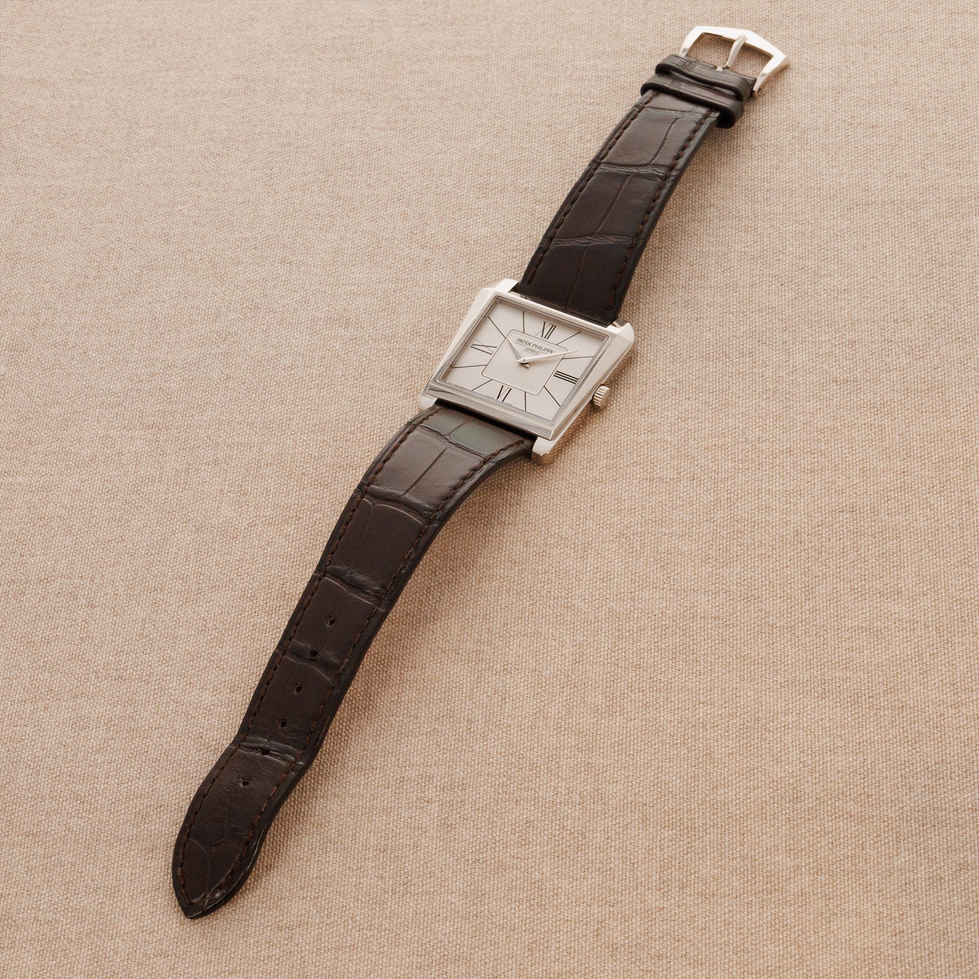 Patek Philippe White Gold Gondolo Ref. 5489 - Image 5