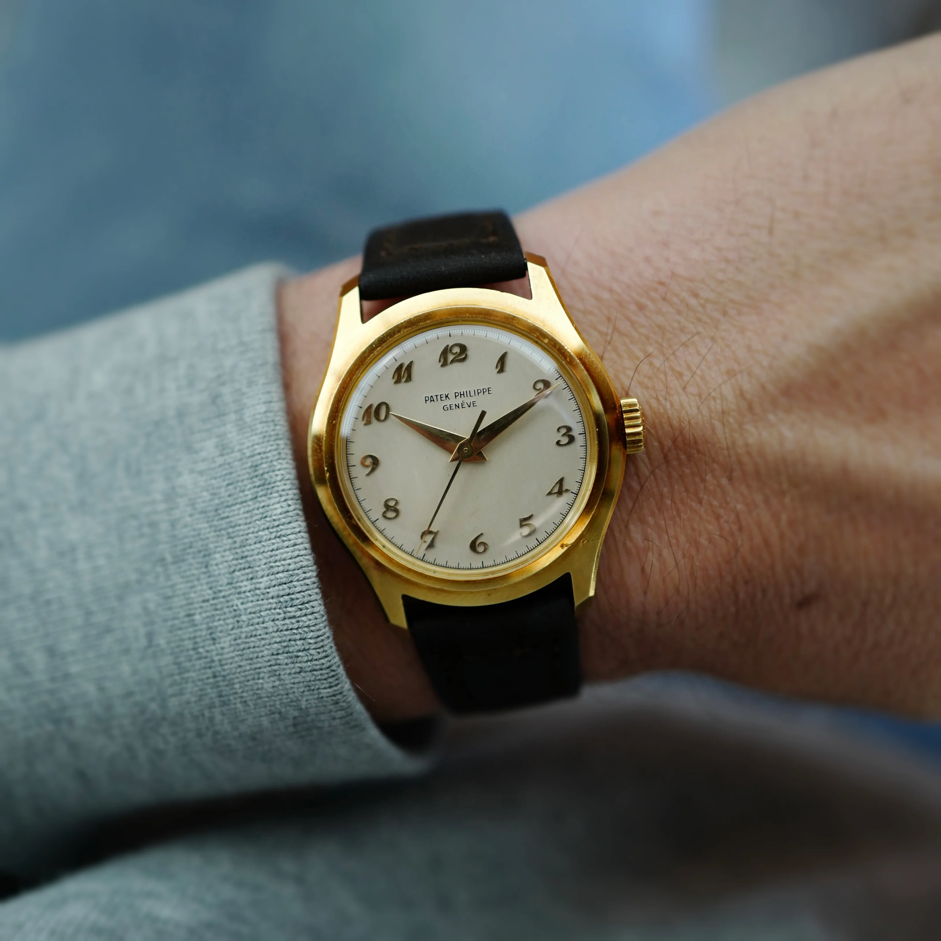 Patek Philippe Yellow Gold Calatrava Breguet Numerals Ref. 2533 (New Arrival) - Image 2