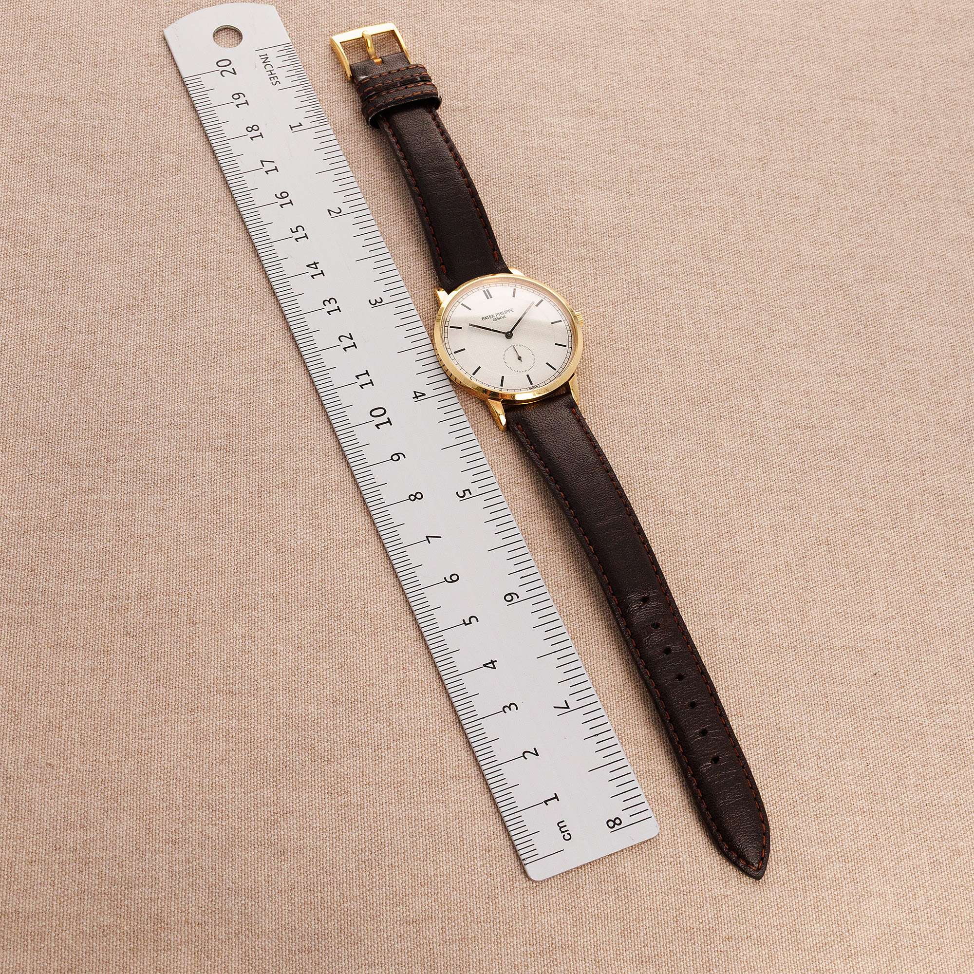 Patek Philippe Yellow Gold Calatrava Ref. 3893 - Image 7