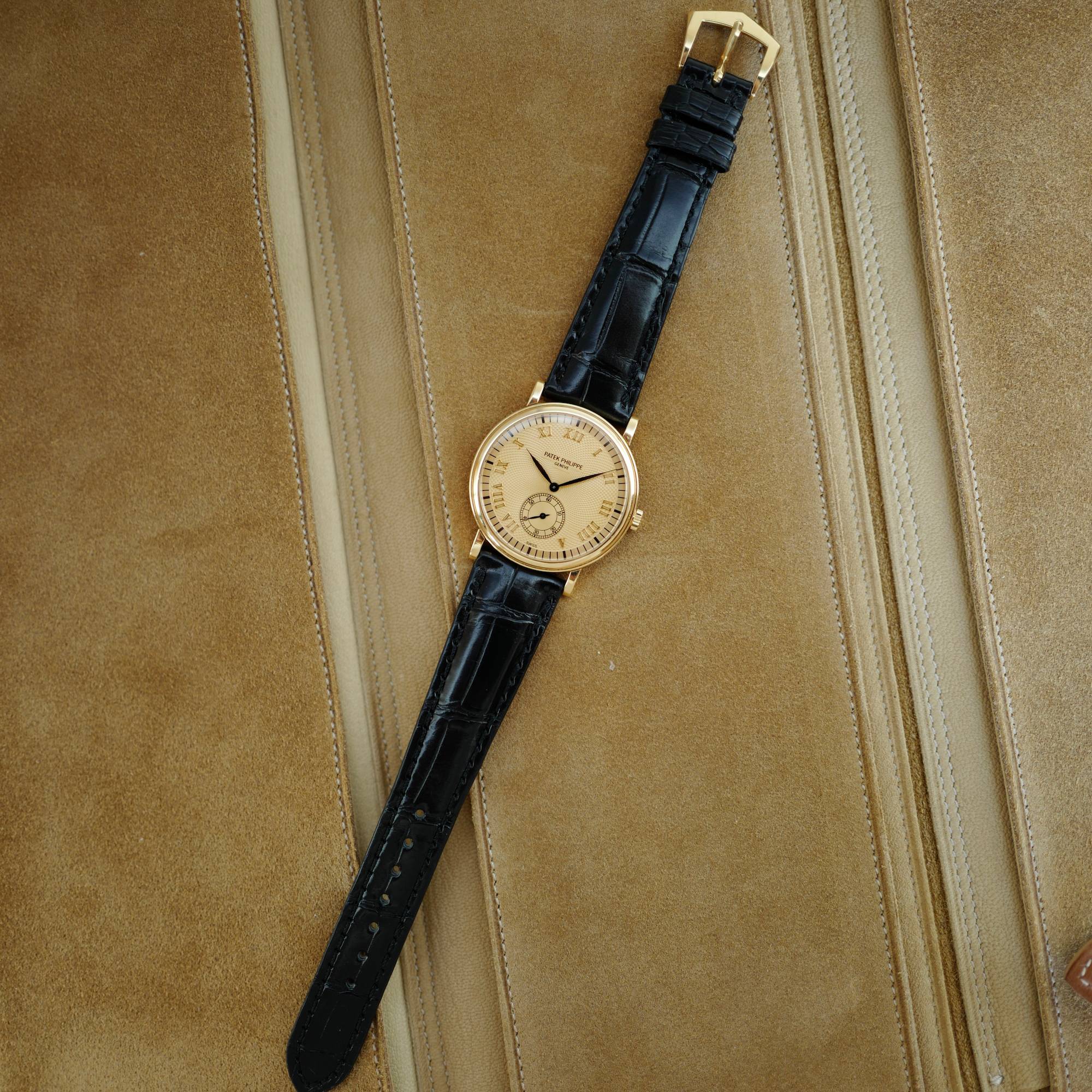 Patek Philippe Yellow Gold Calatrava Ref. 5022 - Image 4