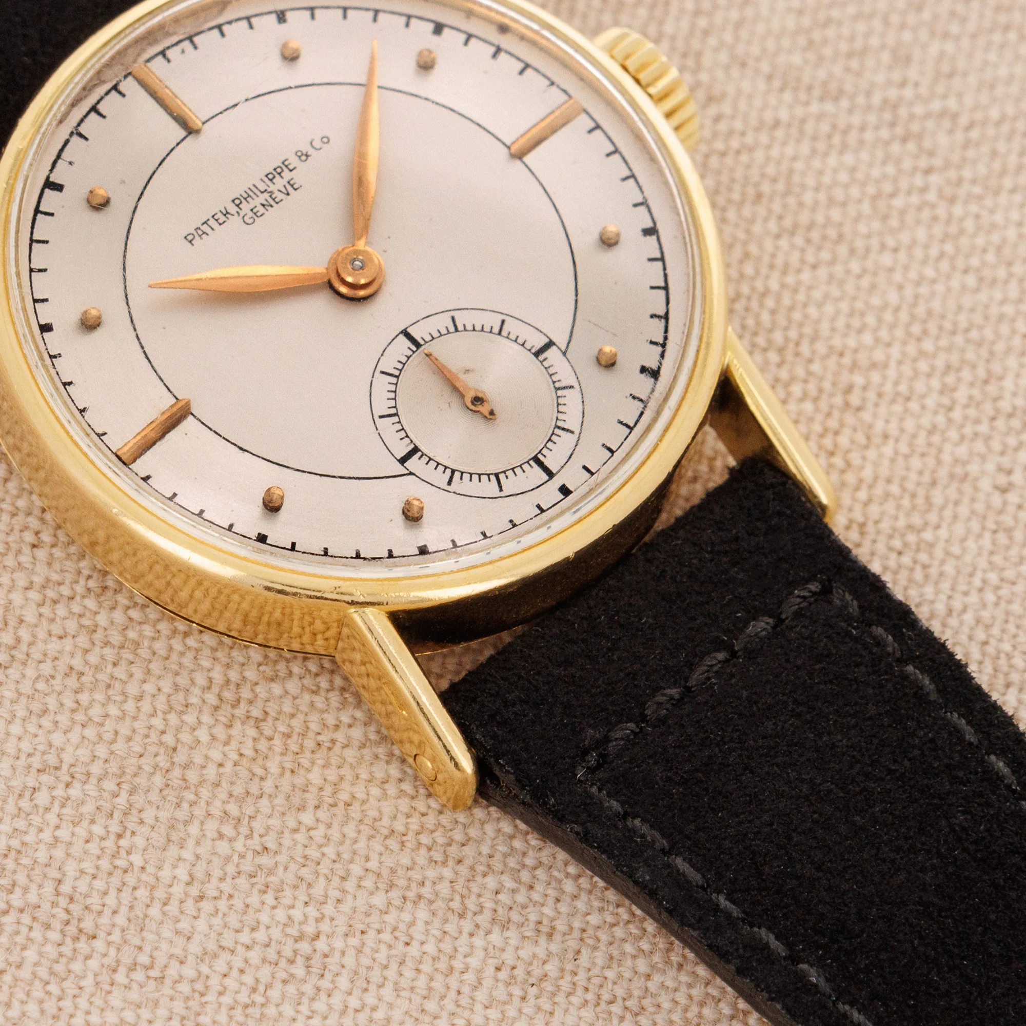 Patek Philippe Yellow Gold Calatrava Ref. 534 with Silver Sector Dial - Image 4
