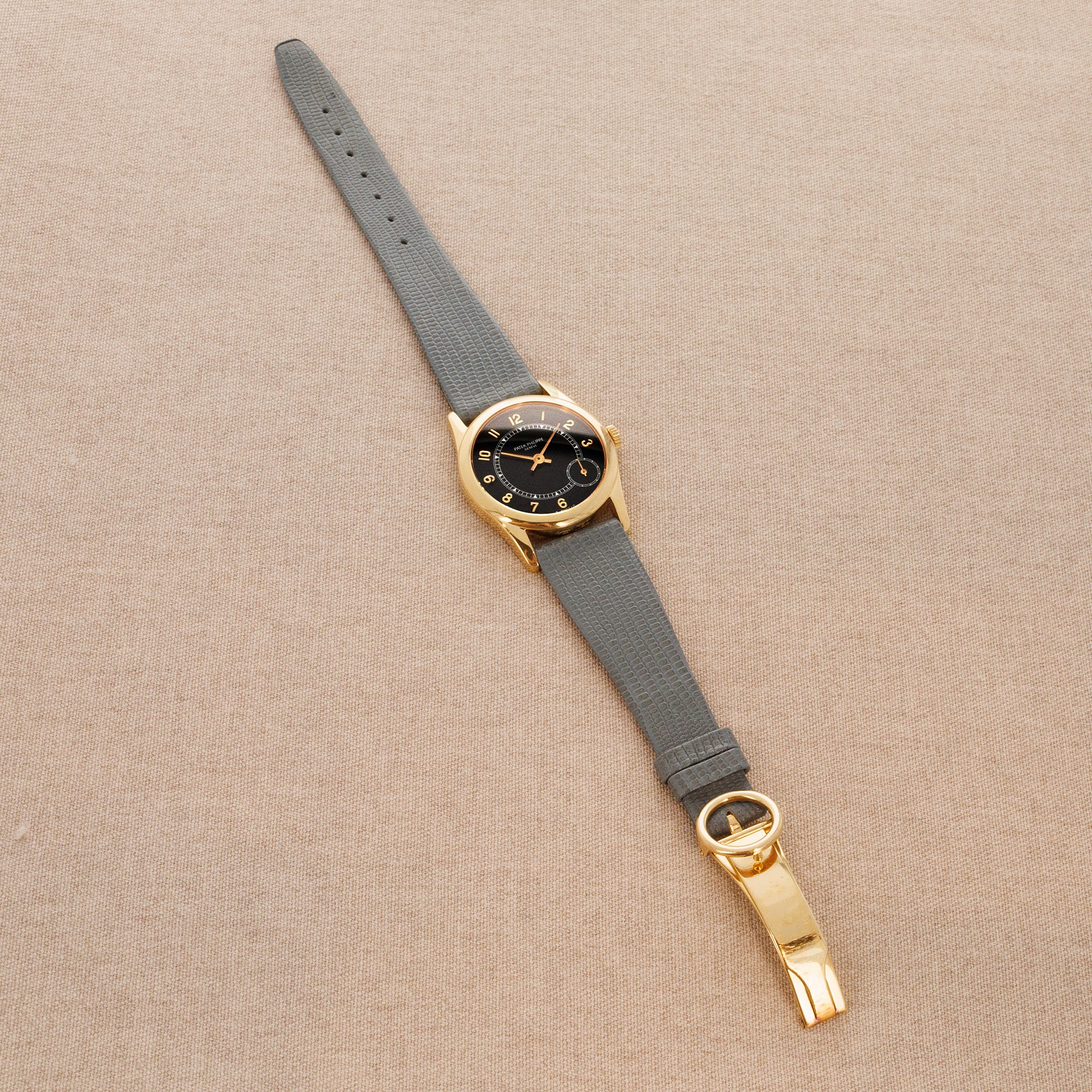 Patek Philippe Yellow Gold Calatrava Watch Ref. 5000 - Image 4