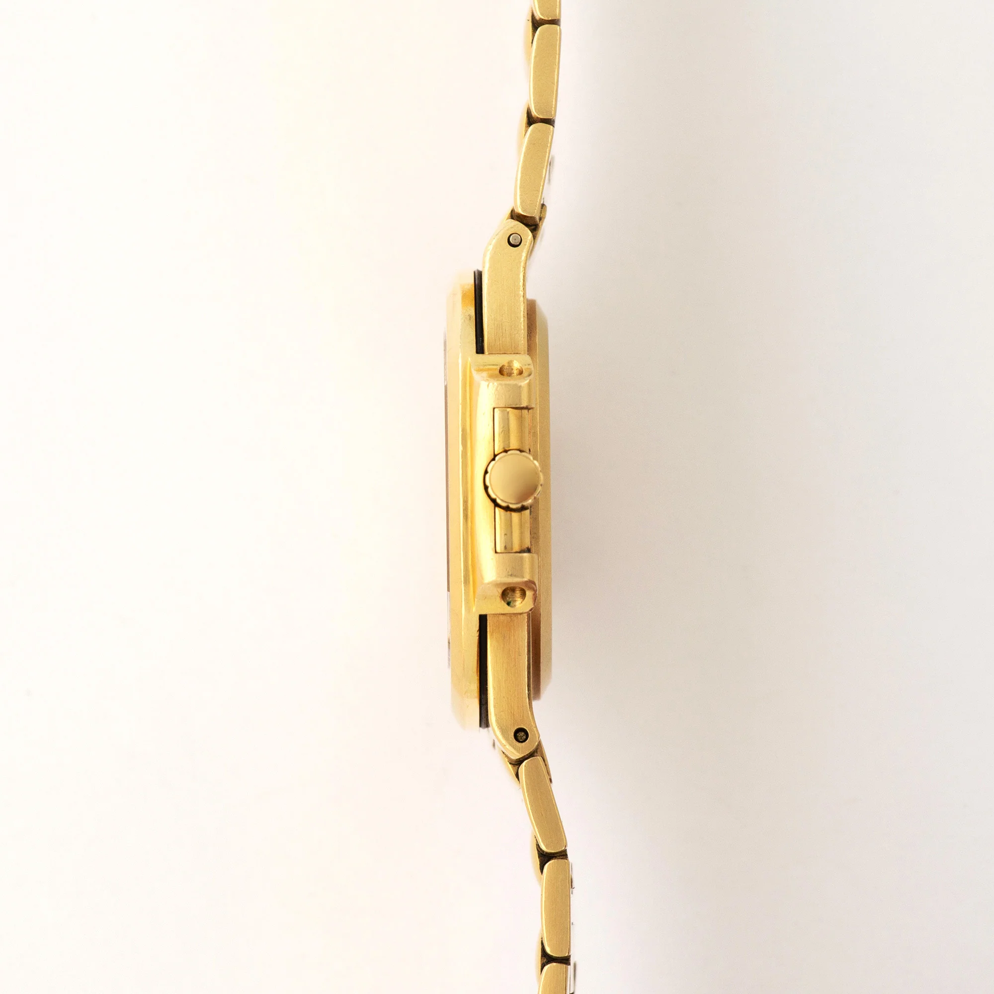 Patek Philippe Yellow Gold Nautilus Watch Ref. 3900 - Image 3