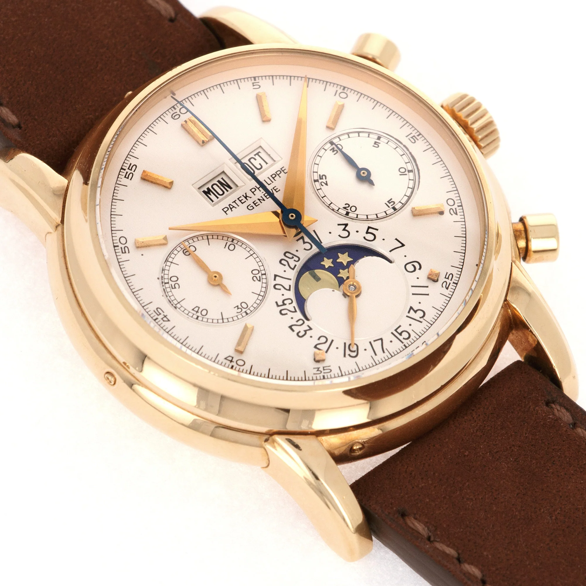 Patek Philippe Yellow Gold Perpetual Calendar Chronograph Fourth Series Ref. 2499 - Image 3