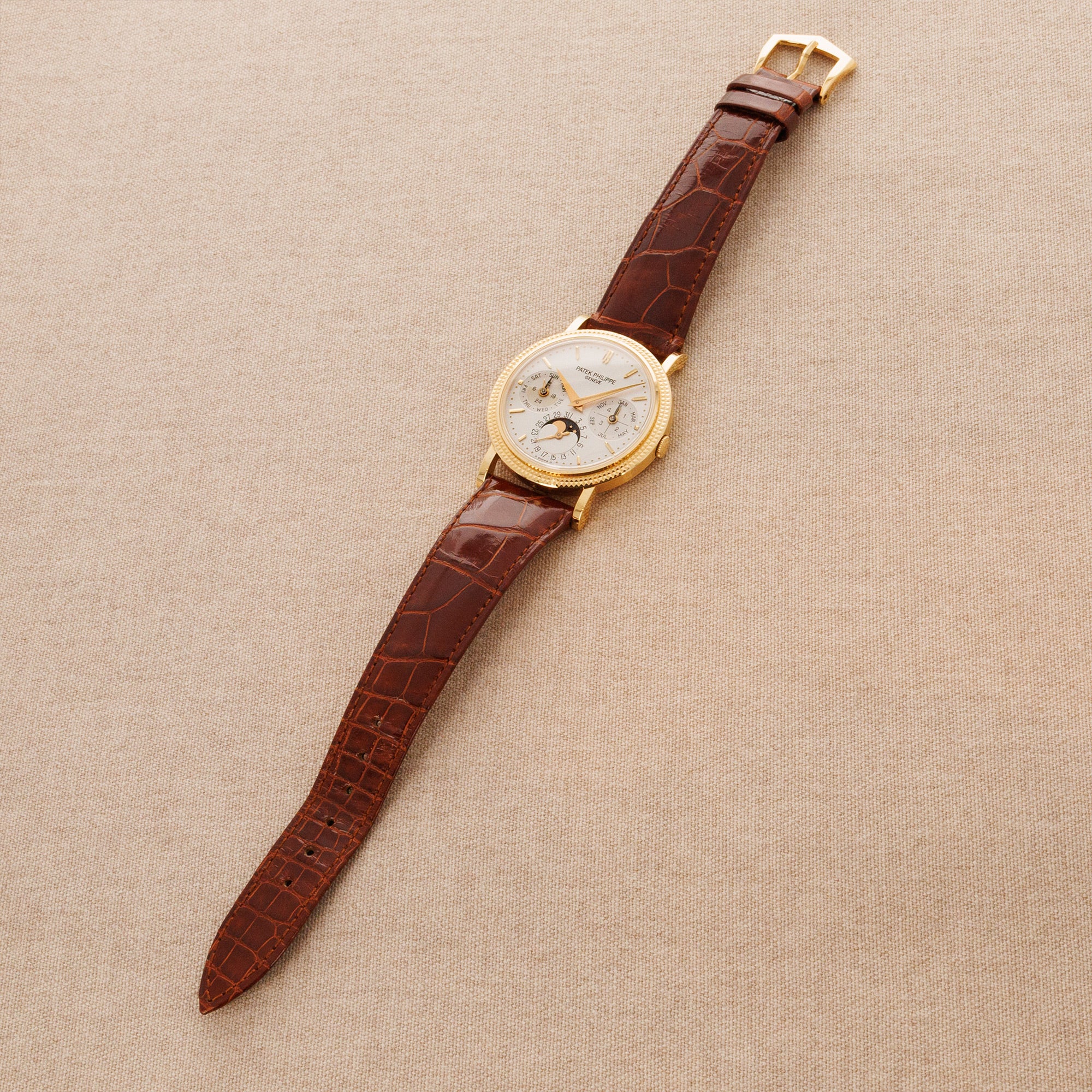 Patek Philippe Yellow Gold Perpetual Calendar Ref. 5039 - Image 5