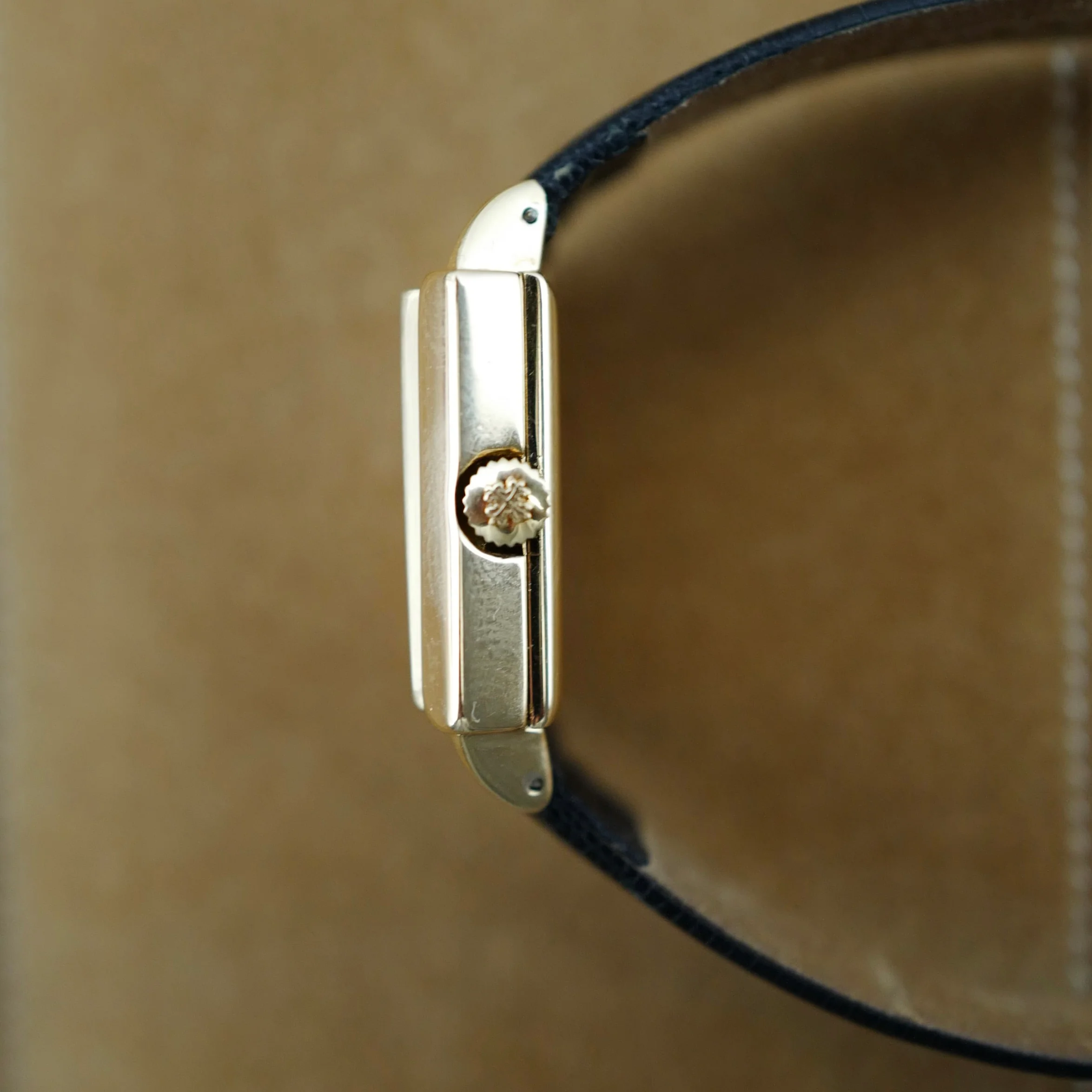 Patek Philippe Yellow Gold Skater Ref. 2425 - Image 4