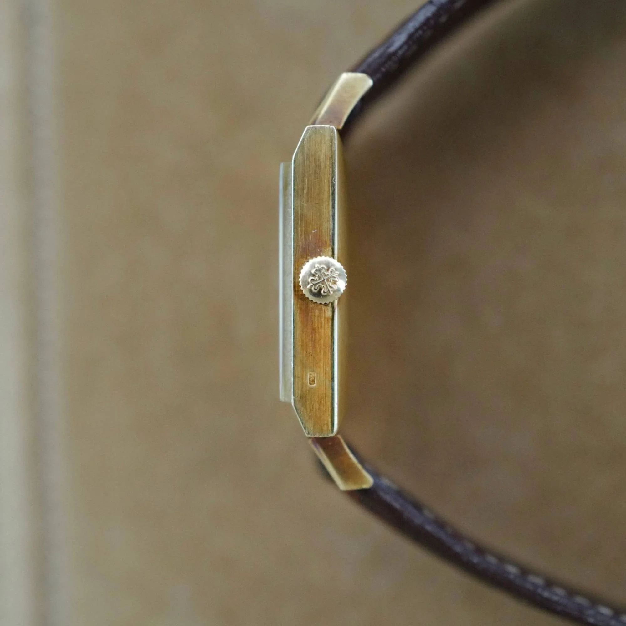Patek Philippe Yellow Gold Square Watch Ref. 3406 Retailed by Hausmann & Co. - Image 9