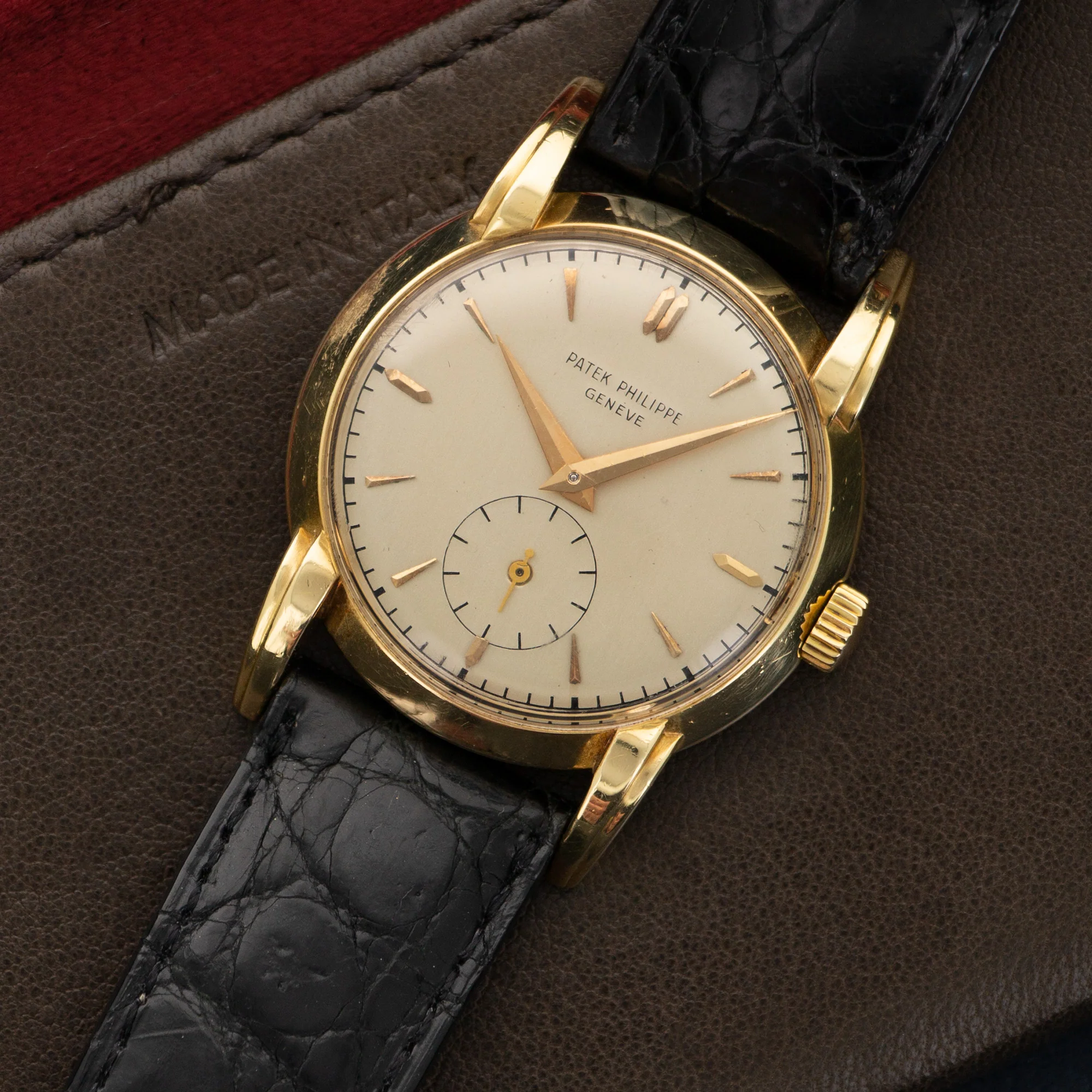 Patek Philippe Yellow Gold Unusual Lugs Watch Ref. 2429 - Image 2