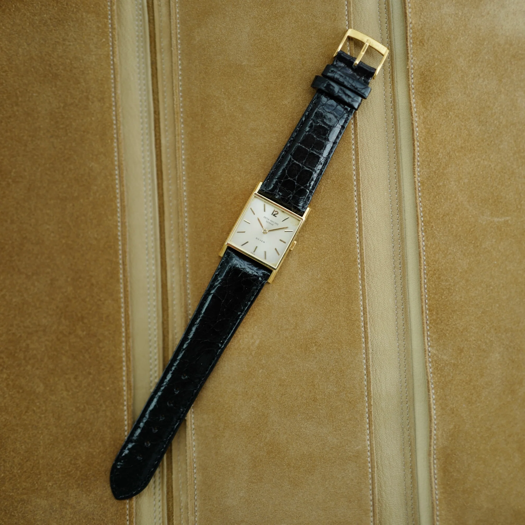 Patek Philippe Yellow Gold Watch Ref. 3479 Retailed by Beyer - Image 7